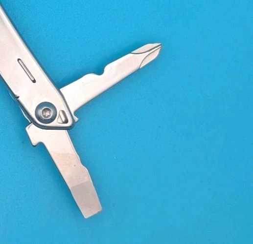 LEATHERMAN WINGMAN MULTI-TOOL! FAST SHIPPING!
