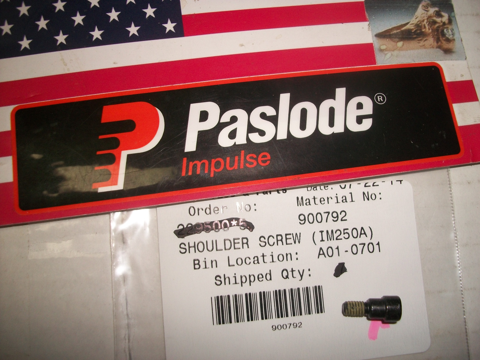 Paslode # 900792 - Shoulder Screw 8-32 x 15/32"