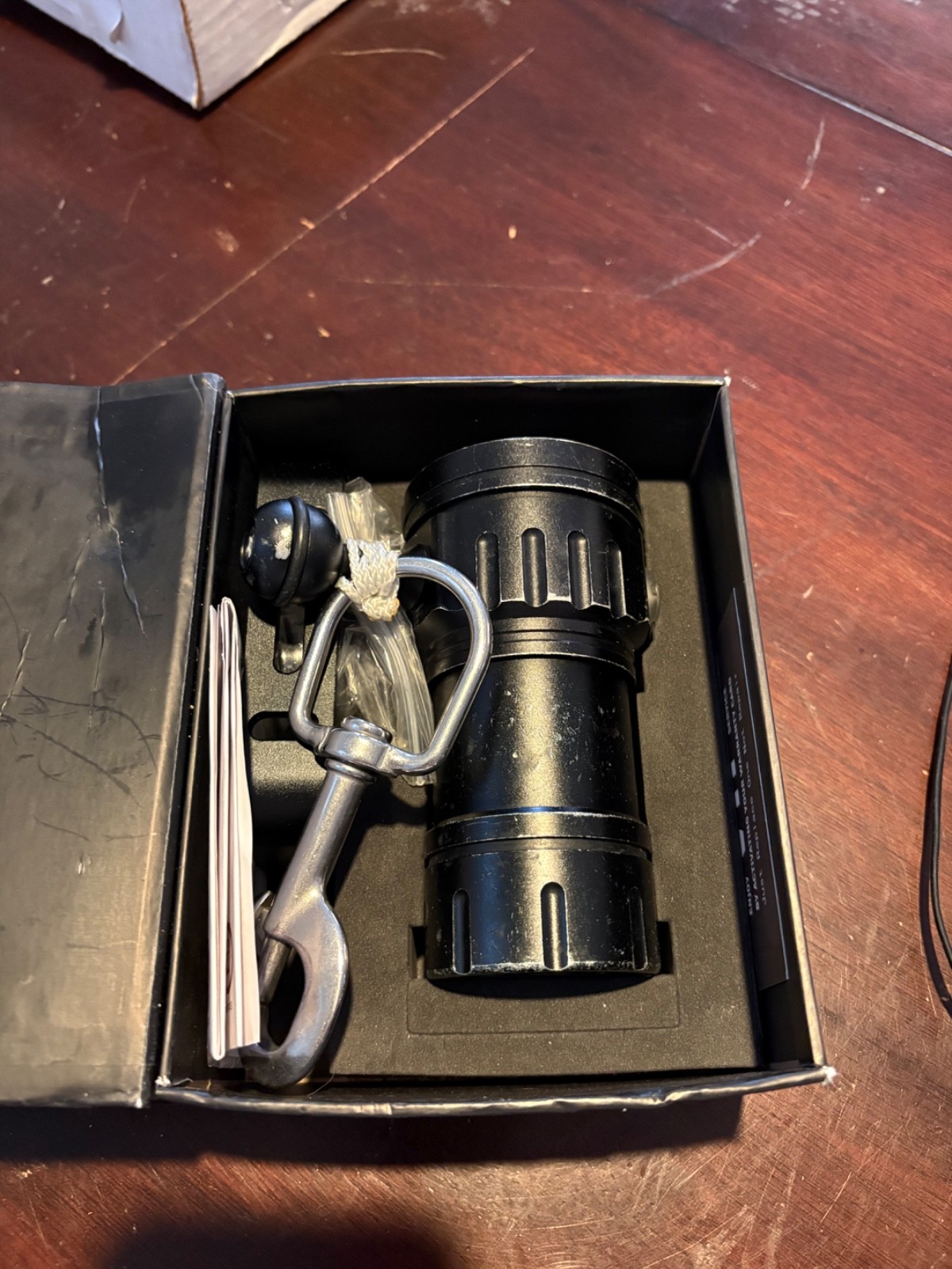 LetonPower 20,000 Lumen Underwater Video Light 100m Waterproof w/ 8-Slot Charger