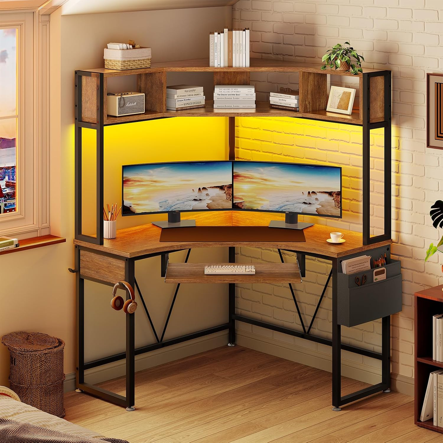 39" Spacious Corner Desk with Hutch, Storage for Small Space | 62" Triangular Co