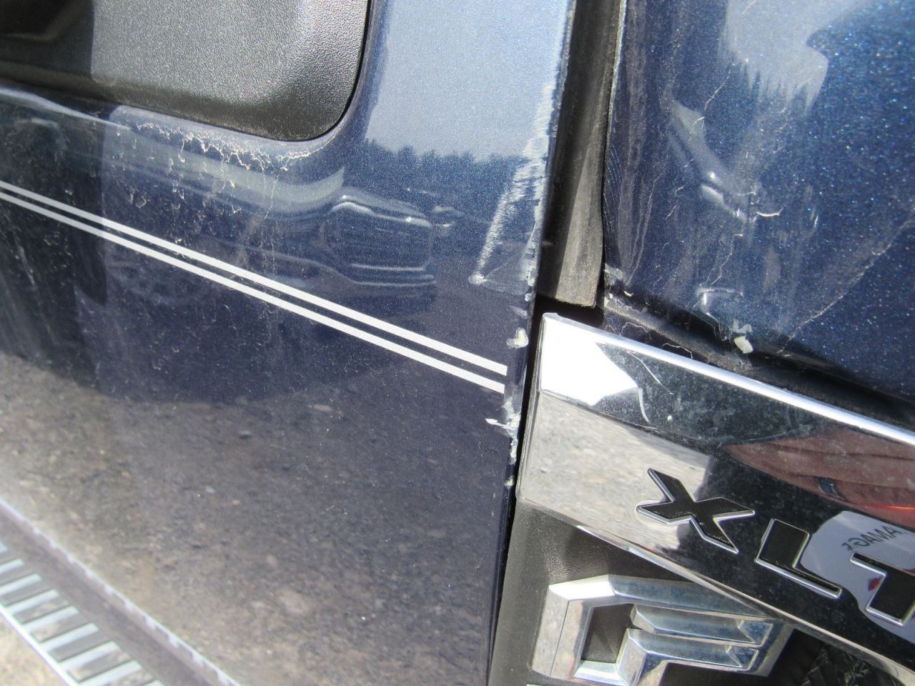 F250SD 2018 Glove Box 1037137