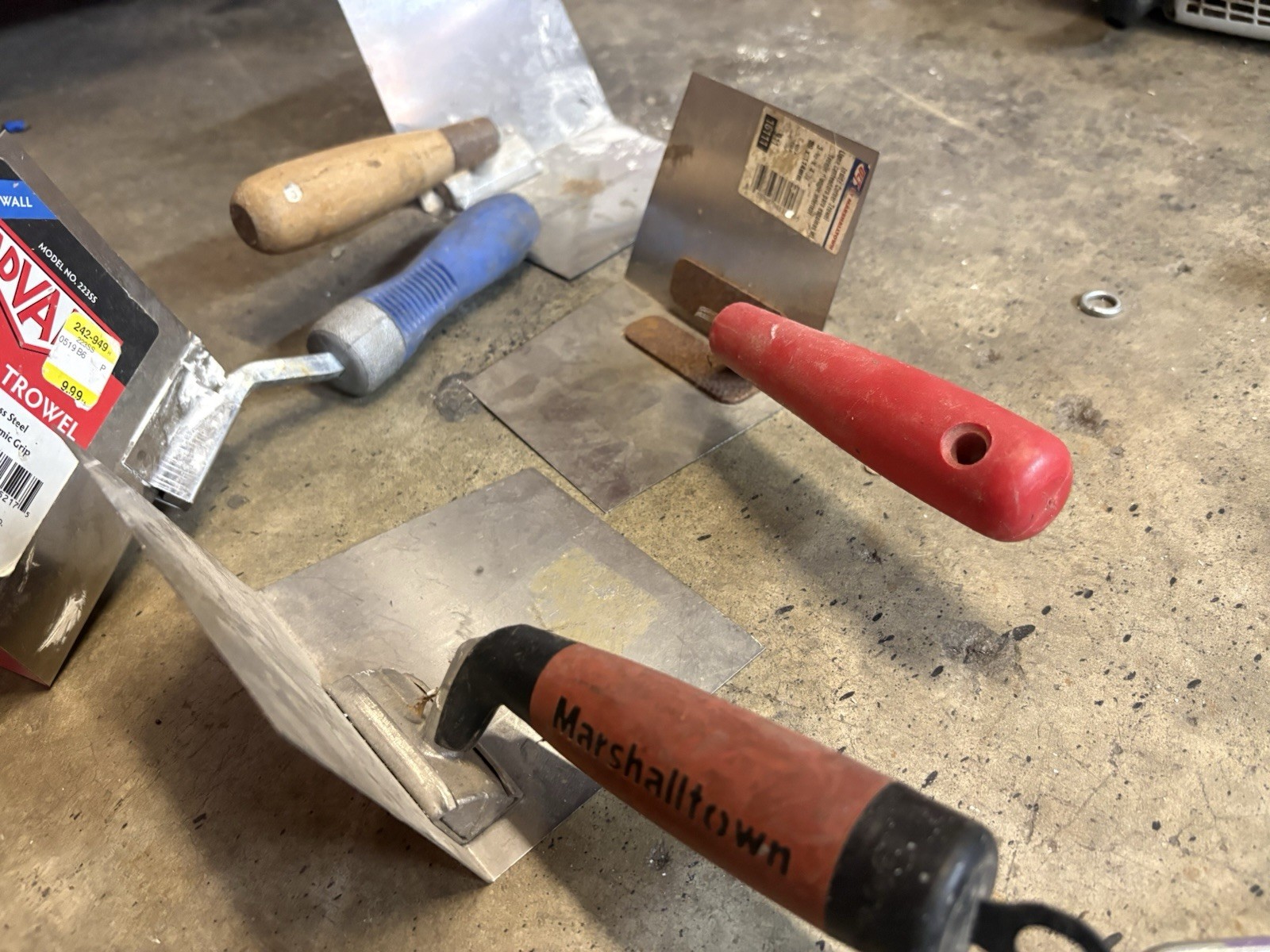 Outside Corner Trowels, Drywall Taping Tools , different style paint rollers LOT