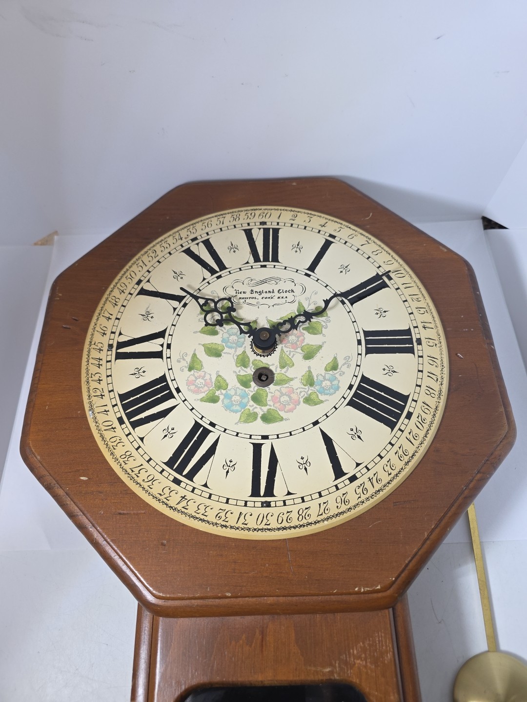 Vintage Key Wind New England Clock Farmington, Conn.WALL CLOCK Mechanic Movement