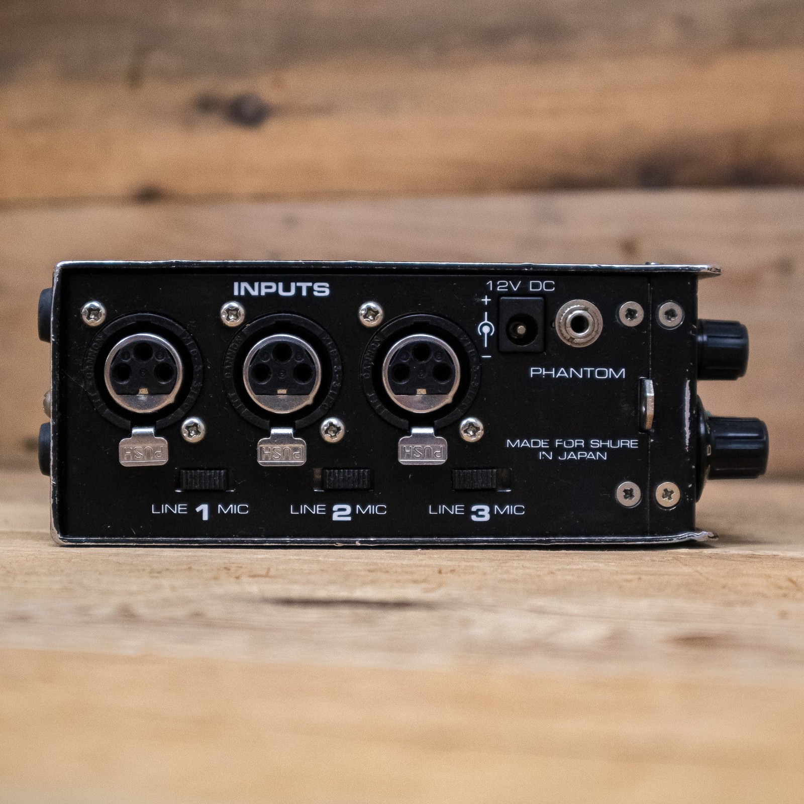 Shure FP32 (FP-32) 3-input 2-Output Portable Stereo Mixer U284671