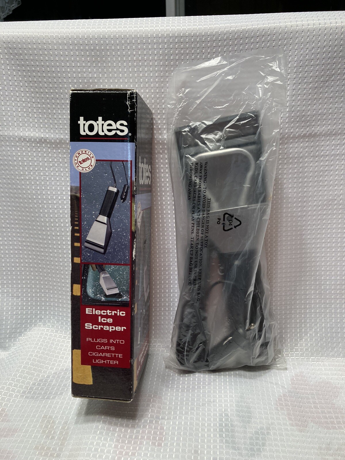 Totes electric ice scraper new sealed