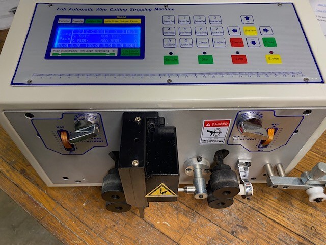 SWT Max2 Full-Automatic Computer Wire Stripping Machine