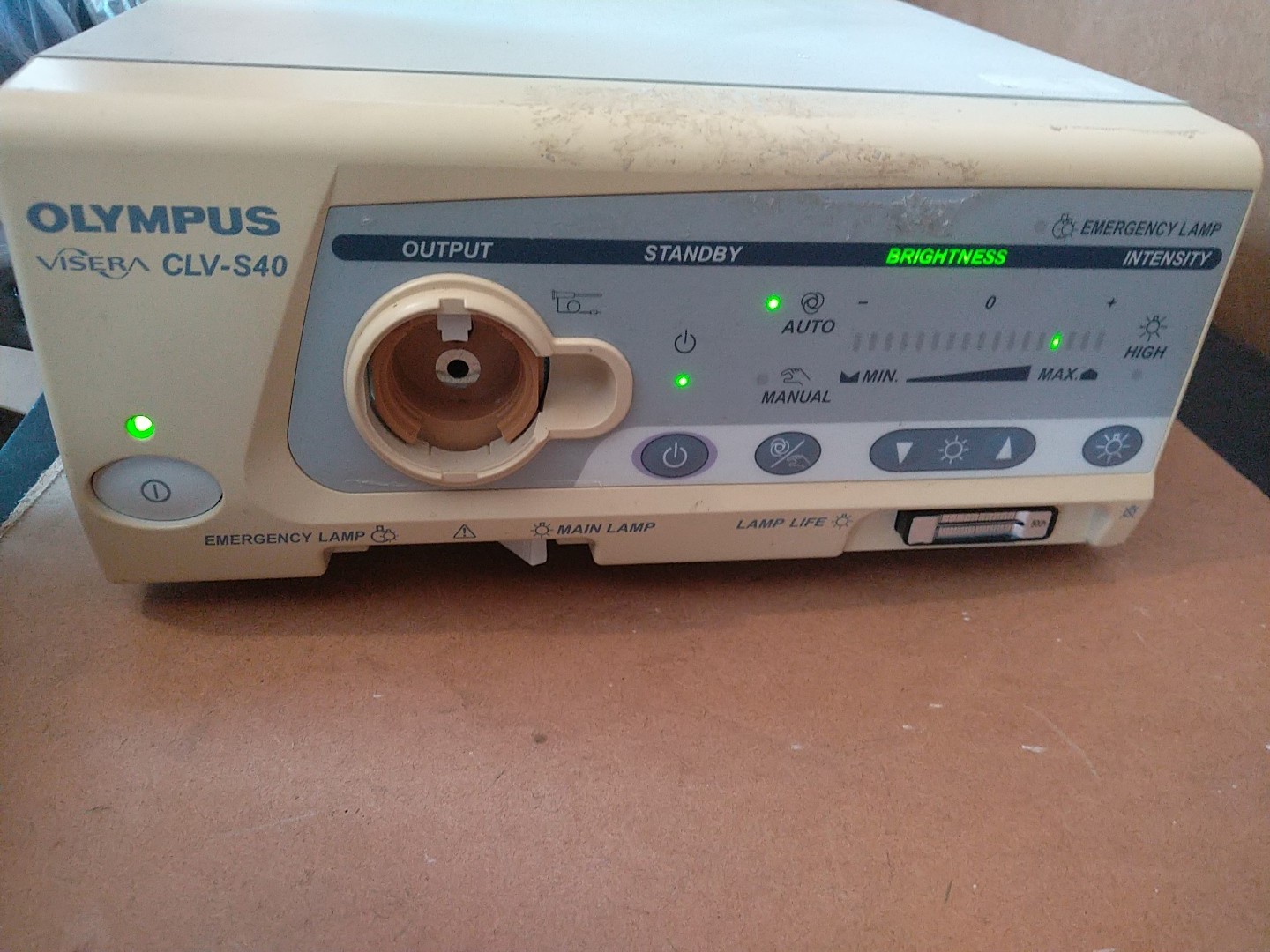 Olympus CLV-S40 Visera Endoscope Light Source