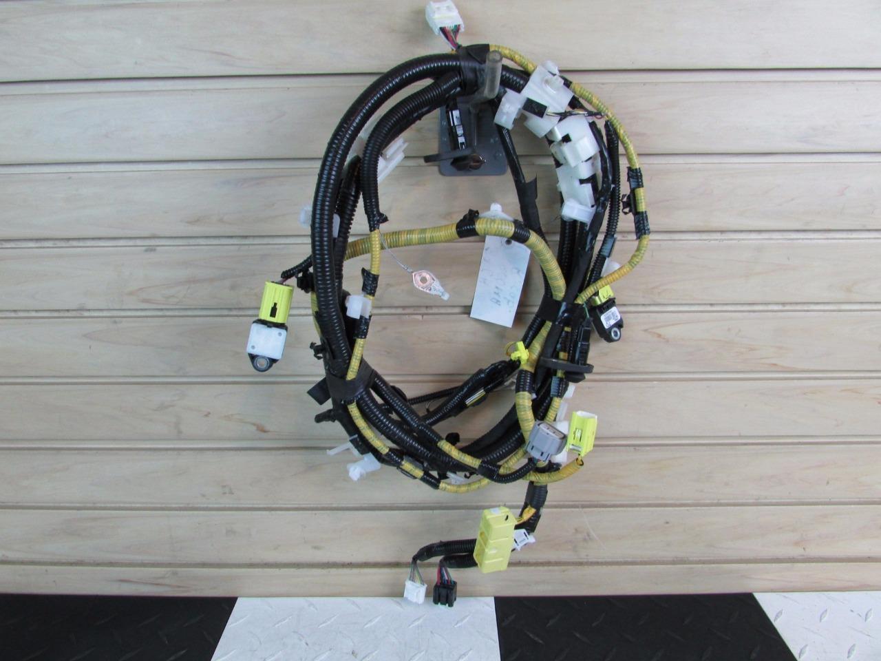 2016 Toyota Tacoma SR5 Floor Body Harness Passenger RH w/ Sensors 82161-04300