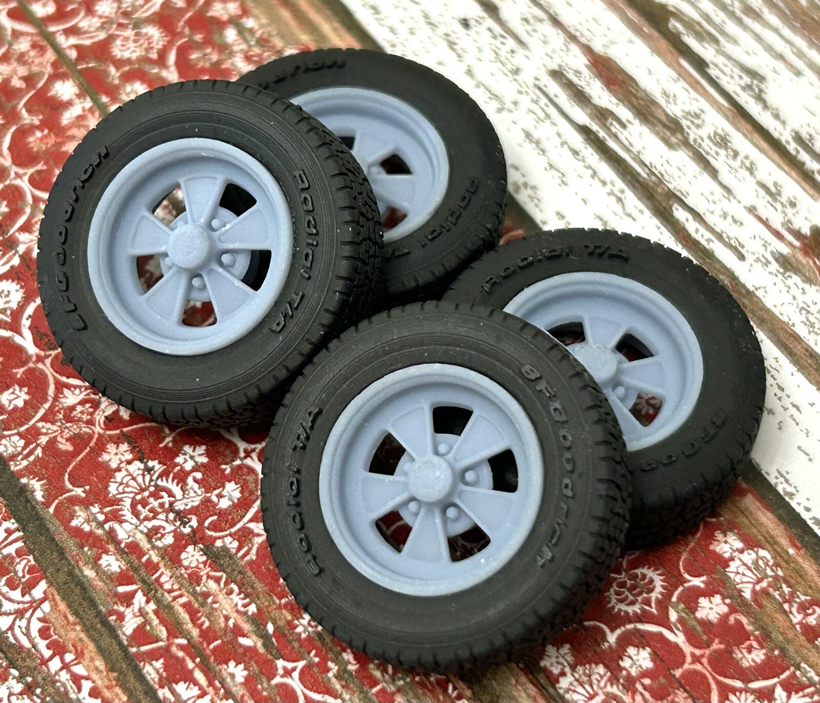1/24 Scale: 15-inch “Cragar G/T Plus” Resin model car wheels/tires, 1/25