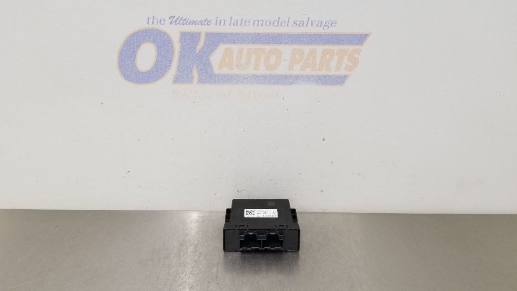 18 CHEVY CAMARO PARK ASSIST CONTROL MODULE 13521136