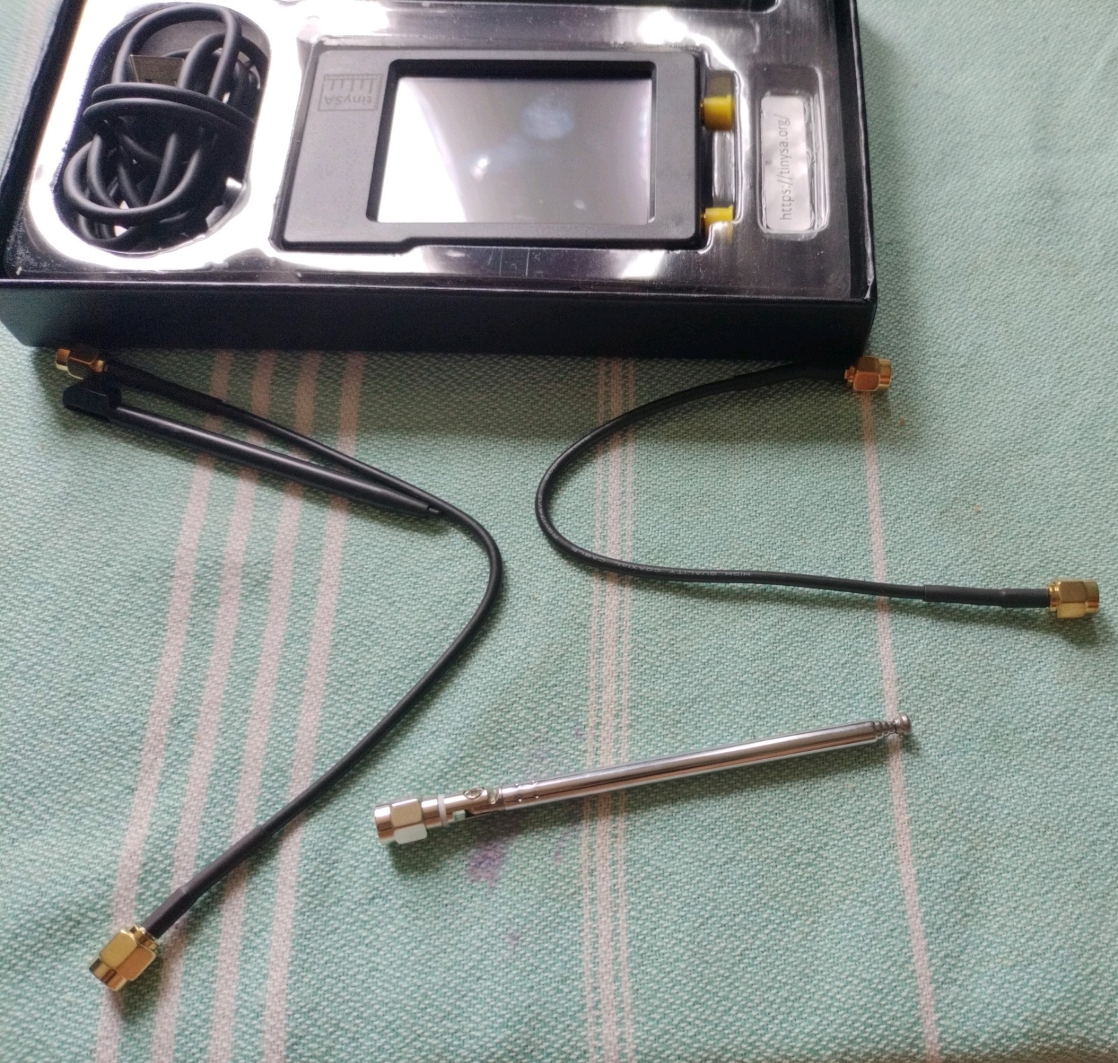 Tiny Spectrum Analyzer TinySA 100kHz-960MHz Portable Frequency Analyzer in Box