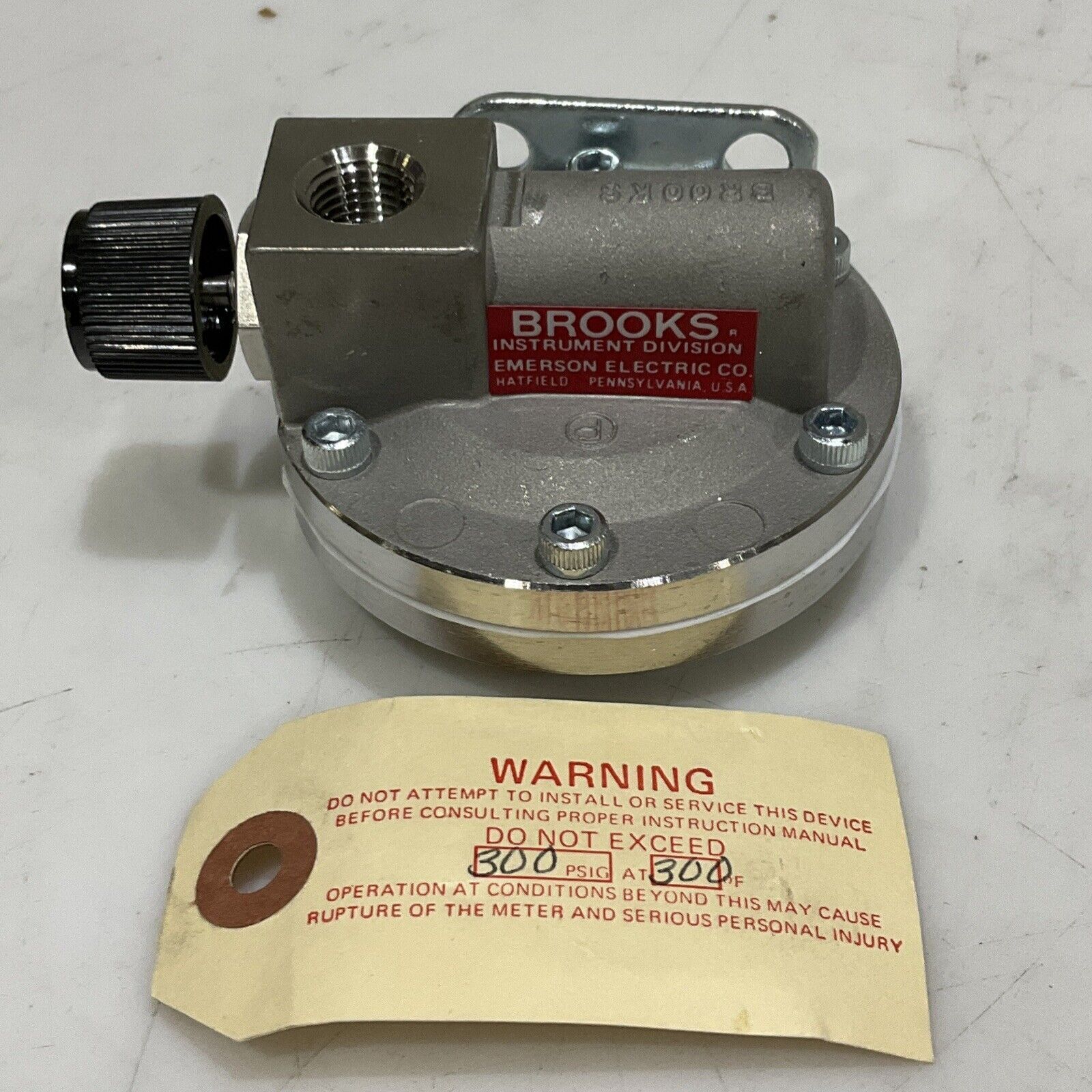 BROOKS INSTRUMENT DIVISION FC8800 8802D3L2B1CA FLOW CONTROLLER 373