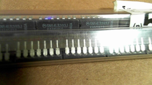 New (5pcs) SN54LS393J MOTOROLA IC Logic