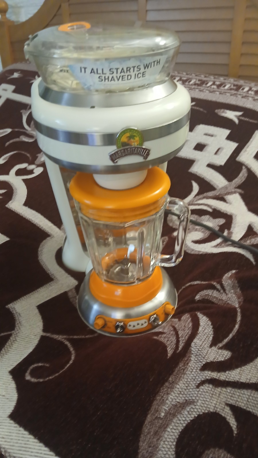 Margarita Maker MARGARITAVILLE Frozen Blender Smoothie Maker DM1250 ORANGE