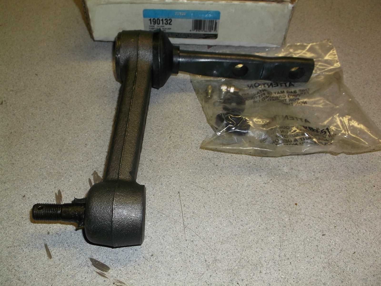 NEW Federal Mogul TRW 190132 NOS Idler Arm K6366T *FREE SHIPPING*
