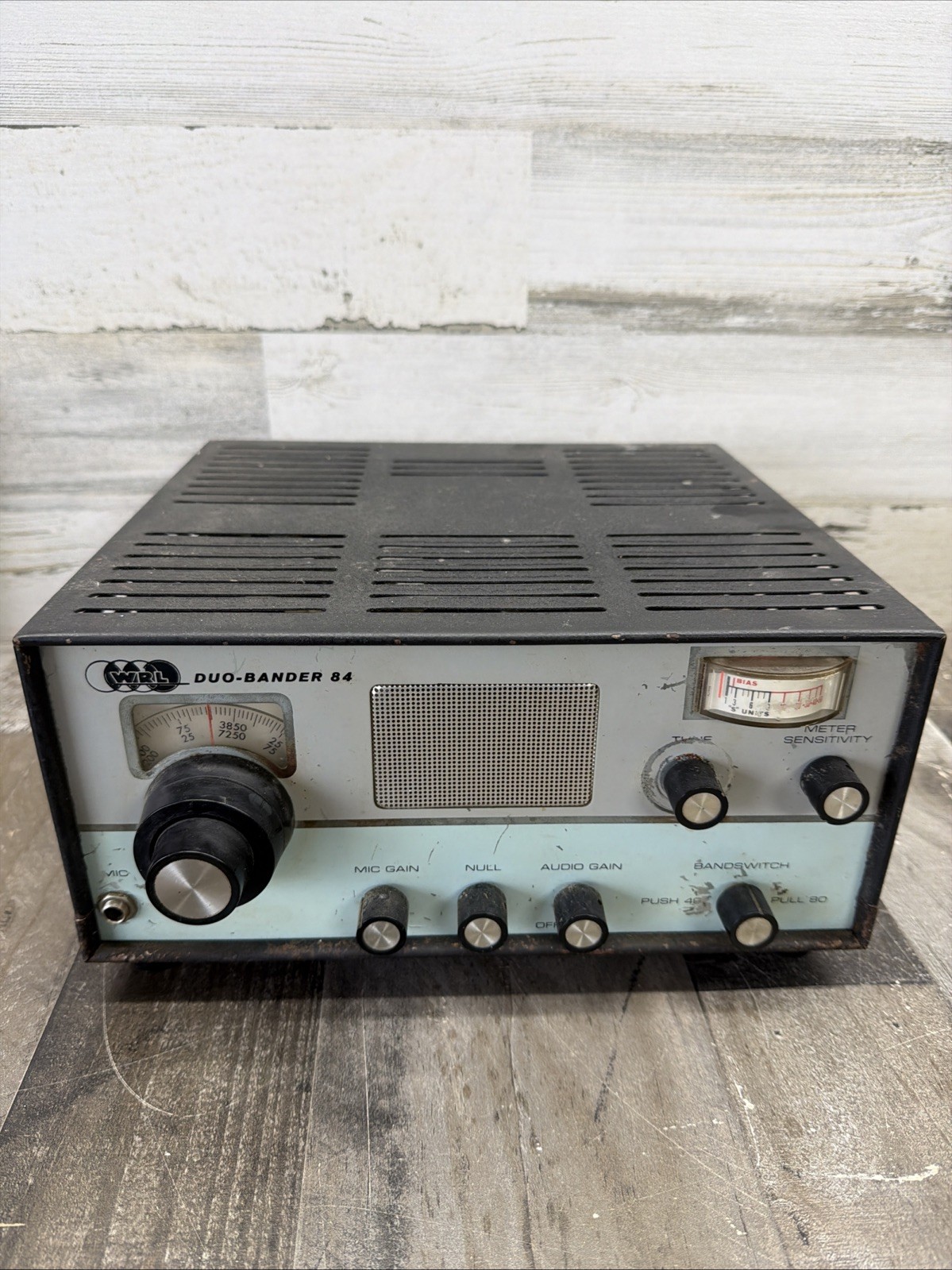 WRL (WORLD RADIO LABORATORIES) DUO-BANDER 84 - 400 Watts PEP