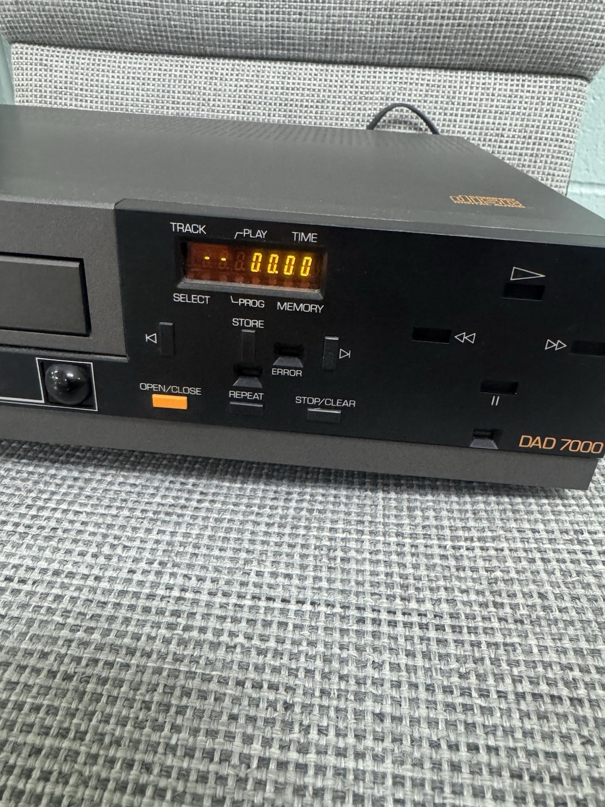 Mission Electronics DAD 7000 Vintage CD Player Tested Working