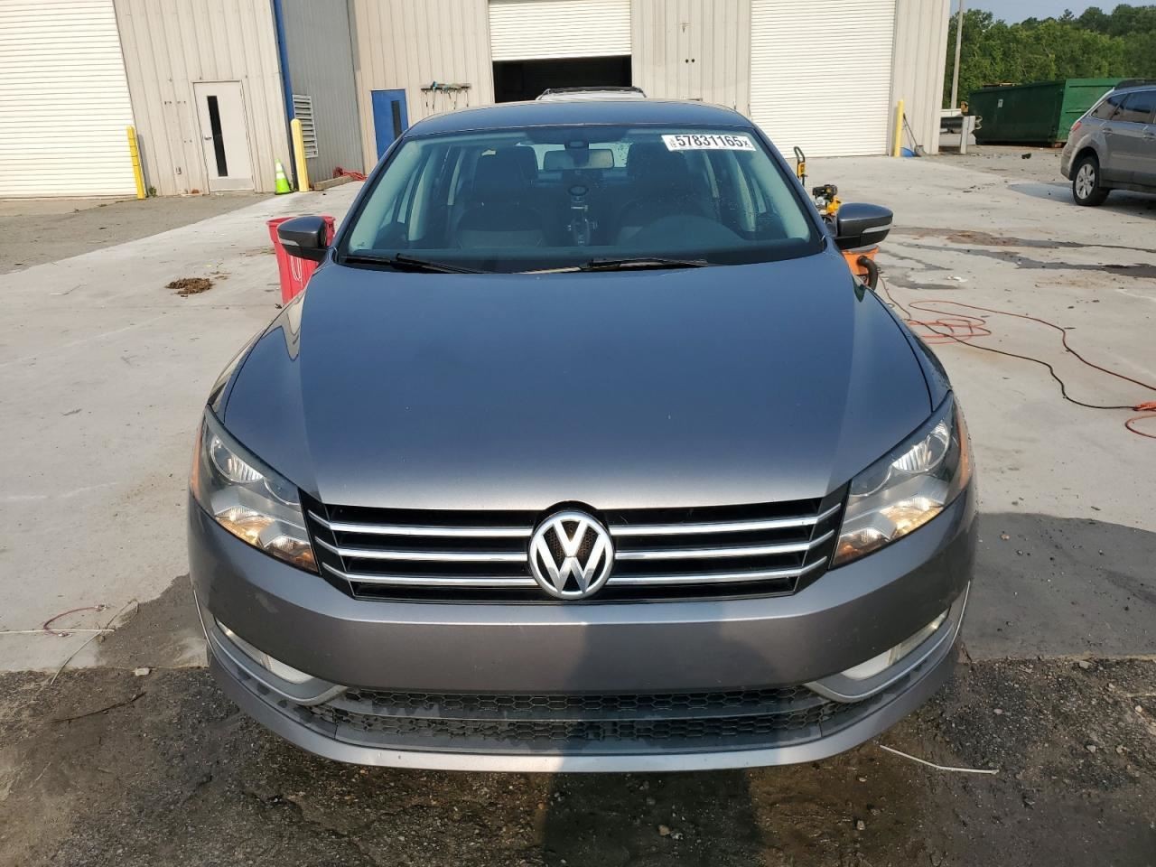 PASSAT 2015 Glove Box 4983770