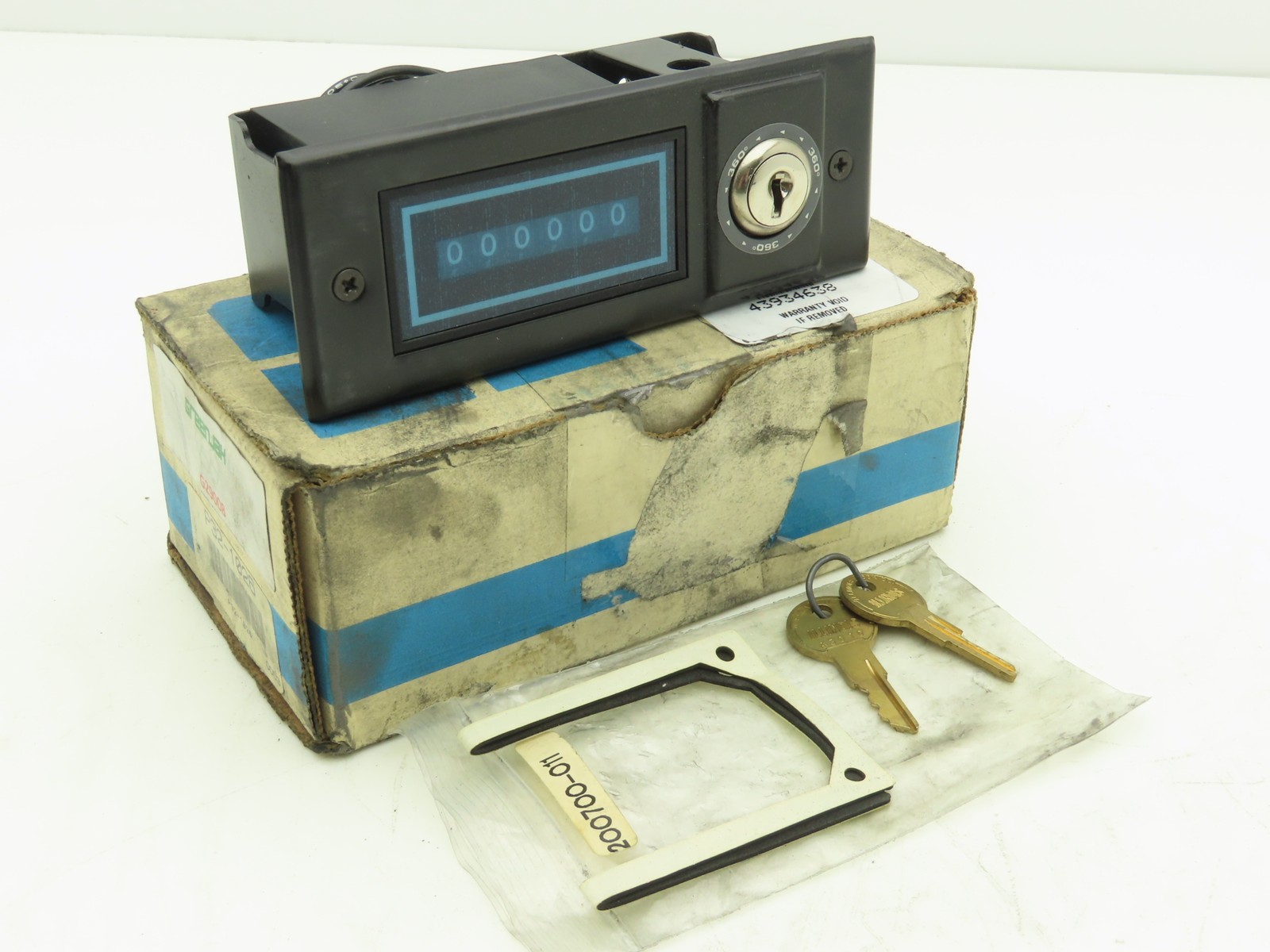 Redington P32-1026 Electromechanical Counter 6-Digit 115VAC Reset Key