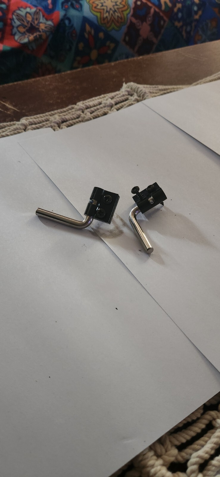 Right and left hinges for Pro-ject Debut Turntables