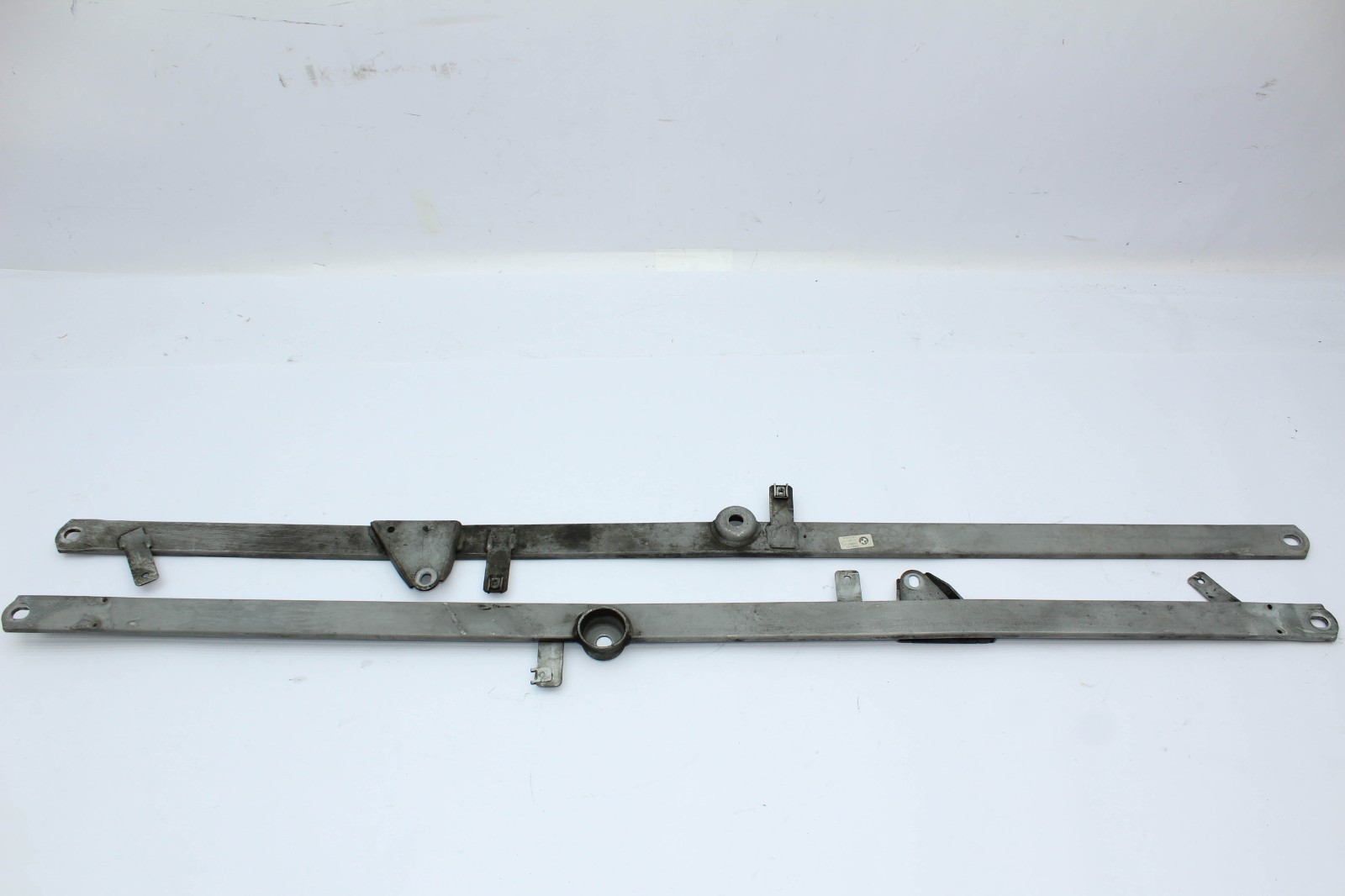 2007-2013 BMW E92 E93 328i 335i Front Subframe V-Brace Axle Strut Bracket Pair