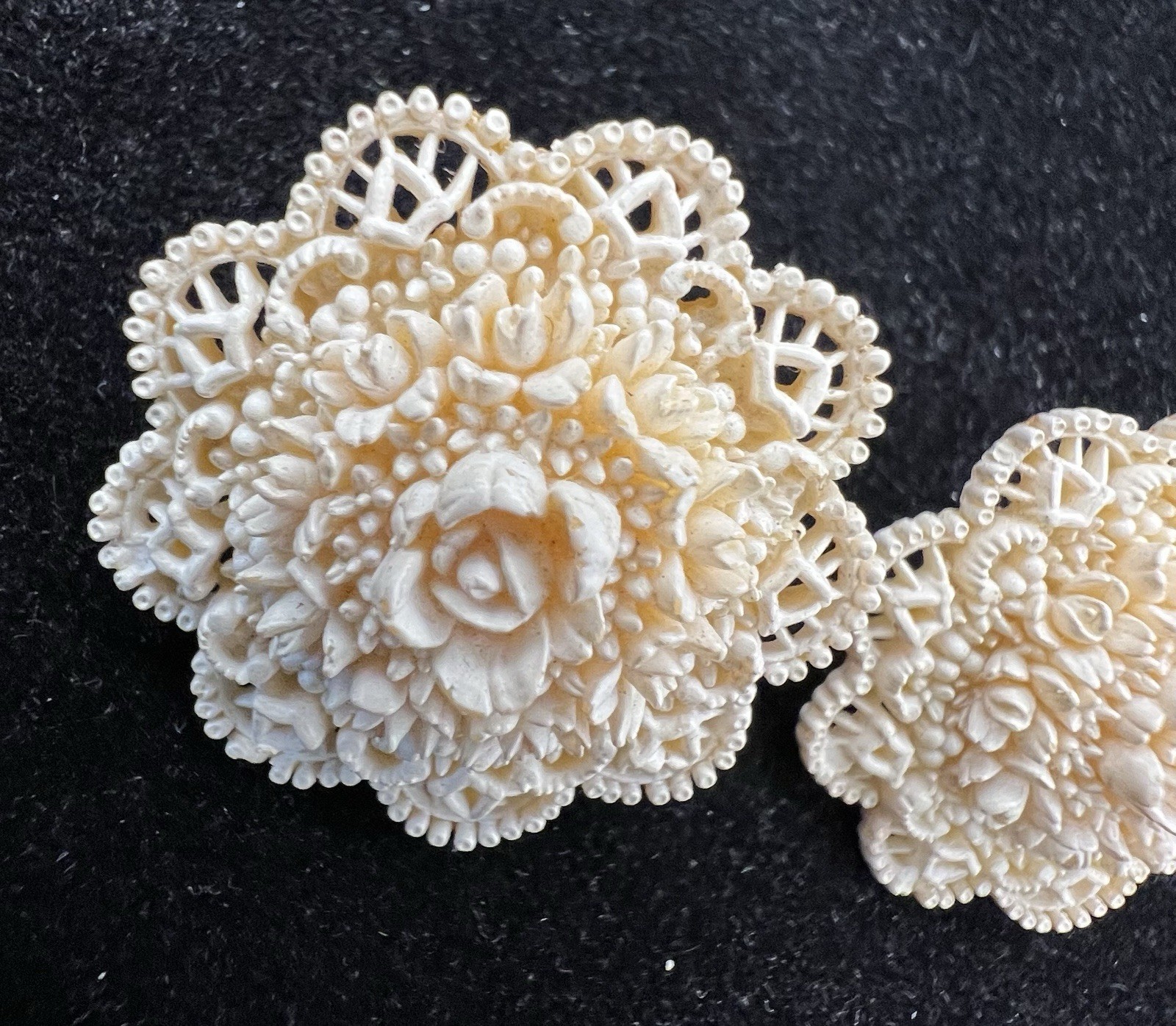 Lace Style With Rose Pattern Clip On Earrings