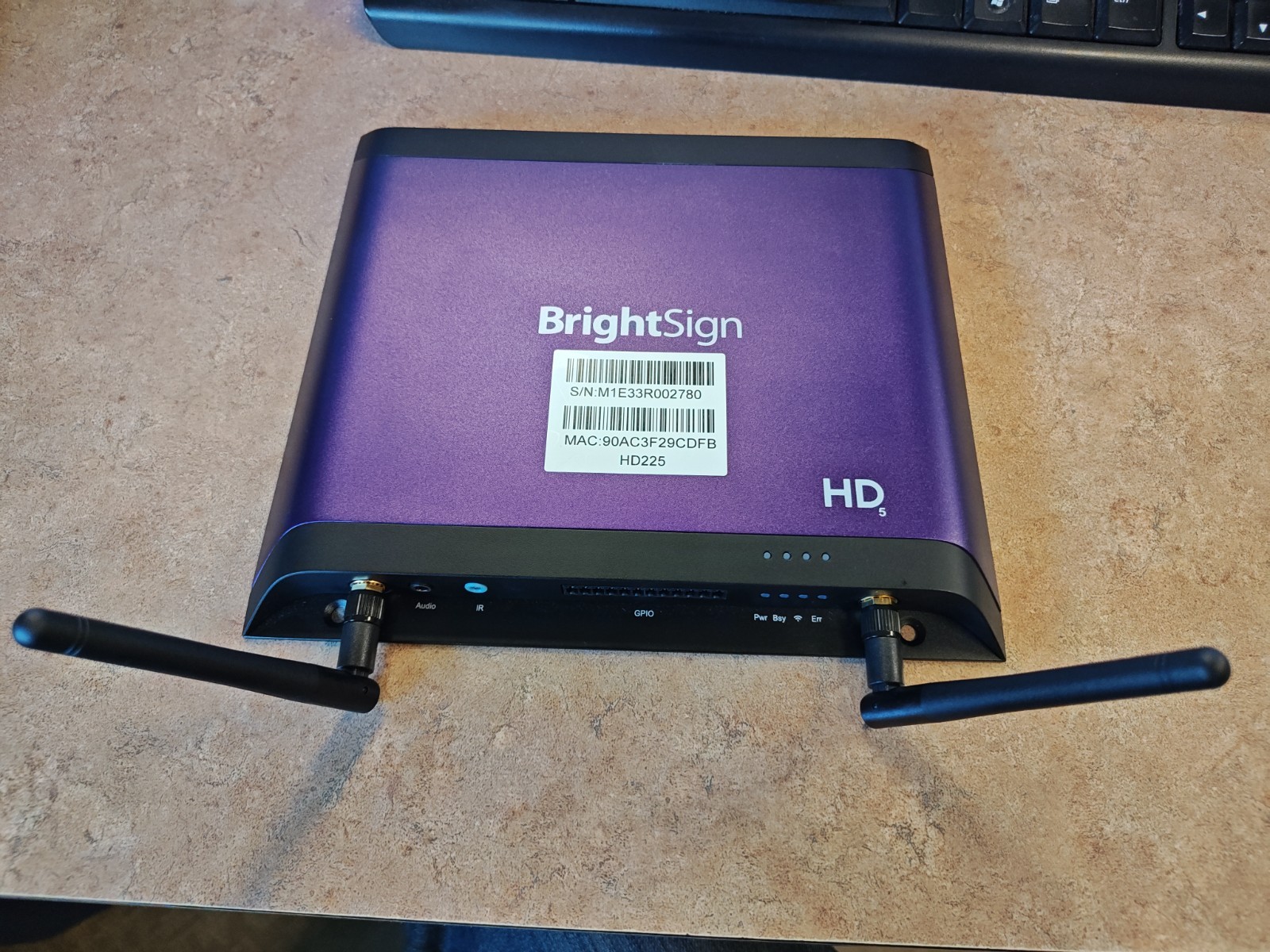 BrightSign HD225 Sign Controller with WD105 Wifi/Bluetooth Dual Antenna Module