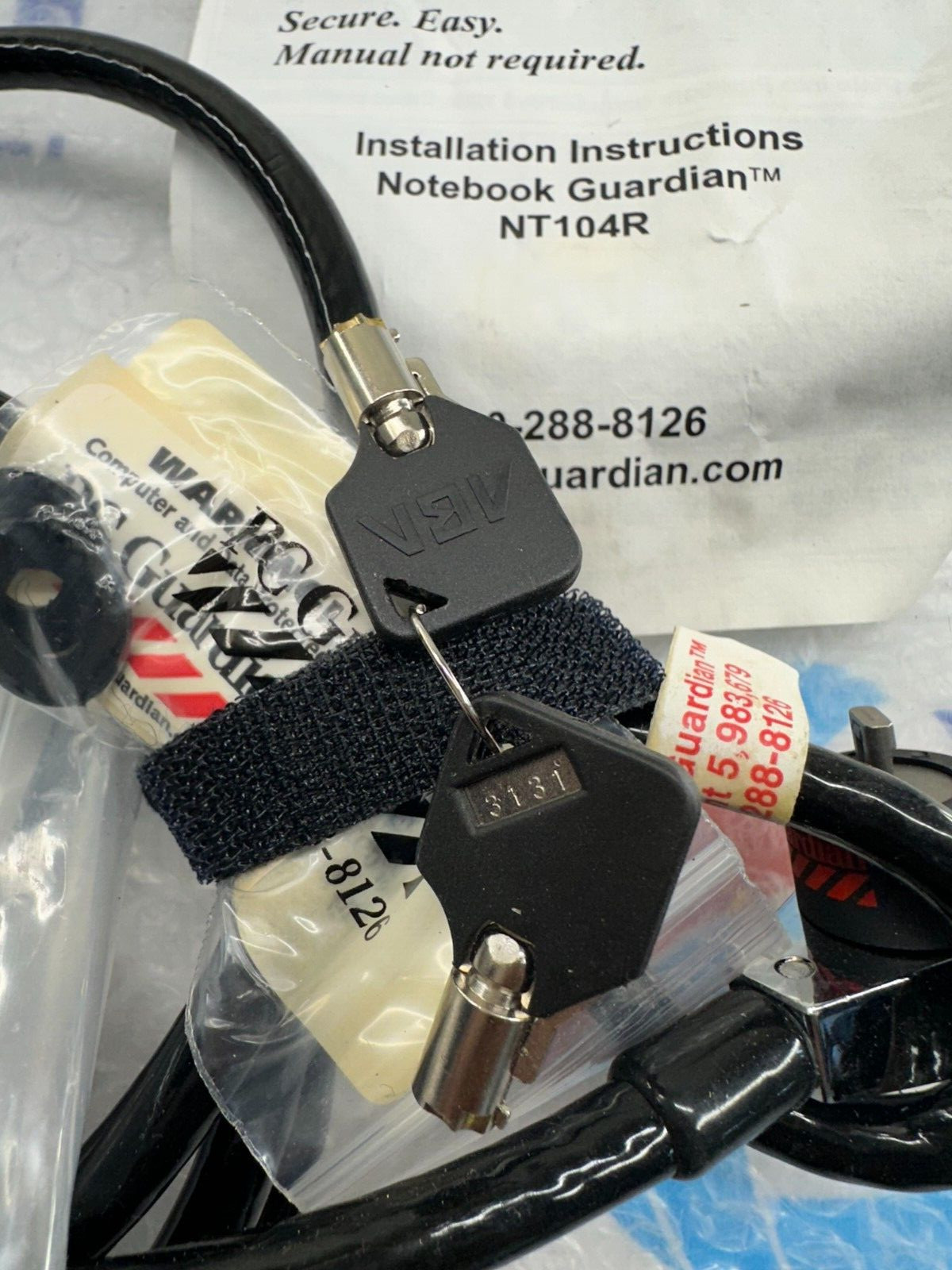 PC GUARDIAN NT104R NOTEBOOK -PC LOCKING SYSTEM WITH KEYS AND PLATE