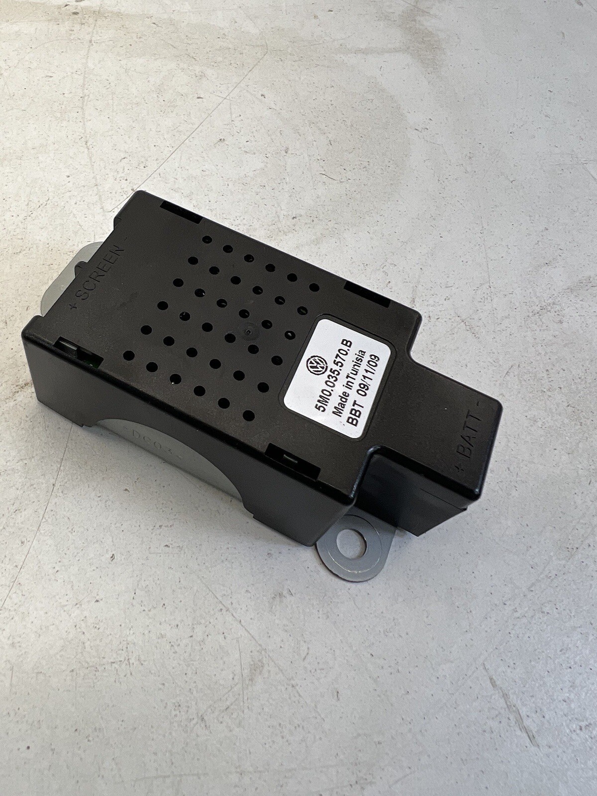 2010-2014 Volkswagen Golf Supression Module OEM.