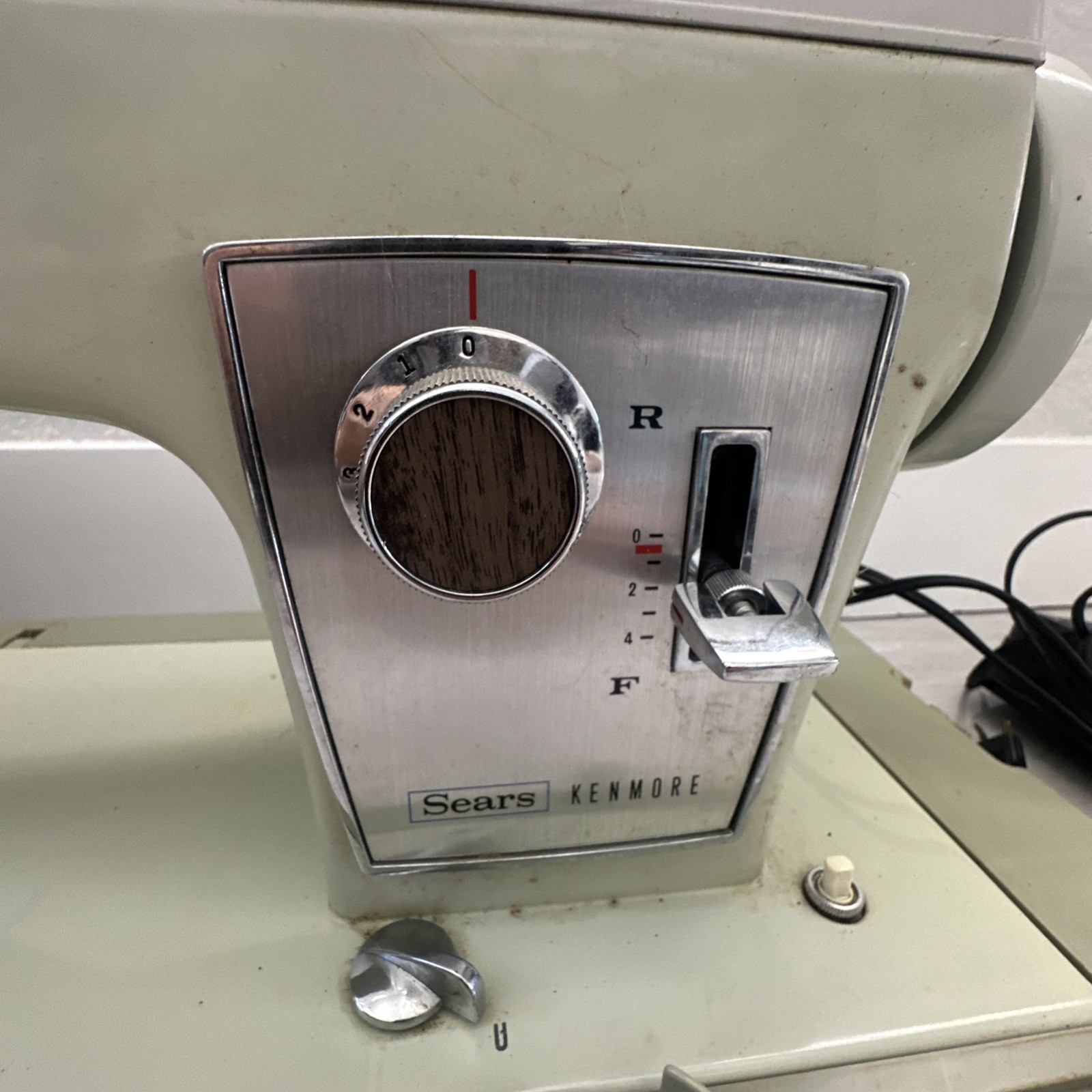 Sears Kenmore Sewing Machine Model 158 W/Pedal & Case (For Parts Or Not Working)