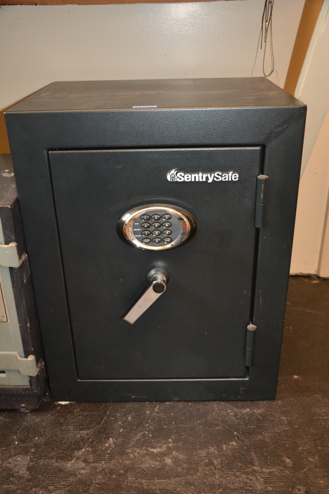 SentrySafe Executive Electronic Fire Resistant Safe Used Local Pickup