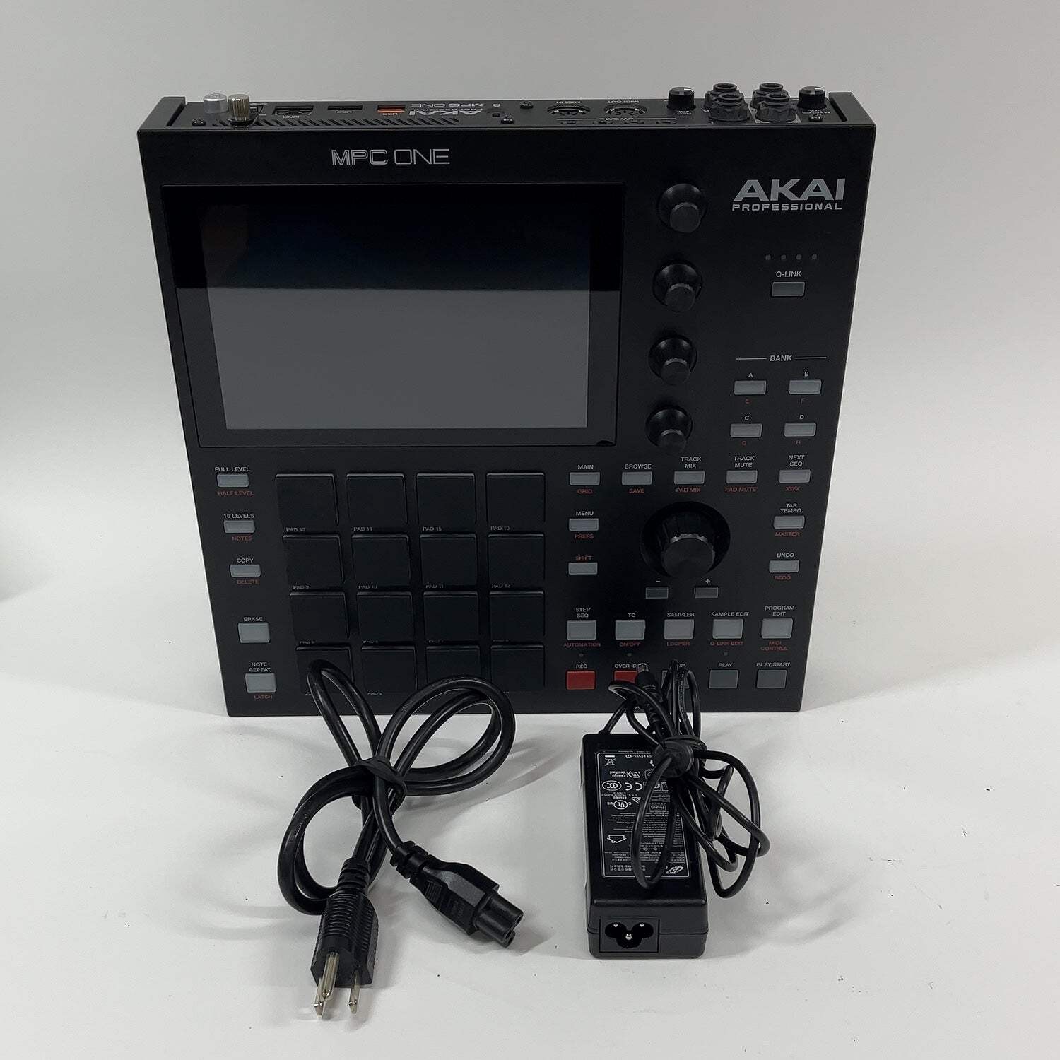 Akai MPC One 4 Audio Production Studio