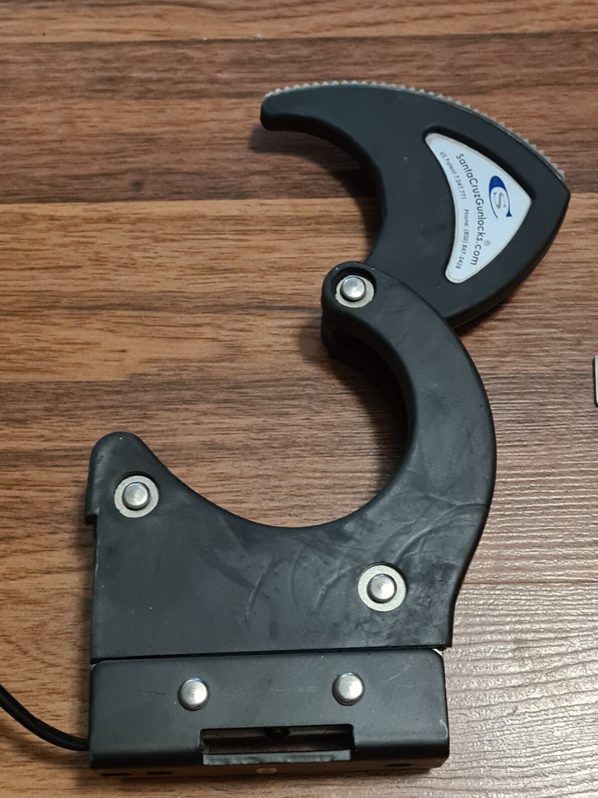Santa Cruz SC-6 Universal Gunlock With Key