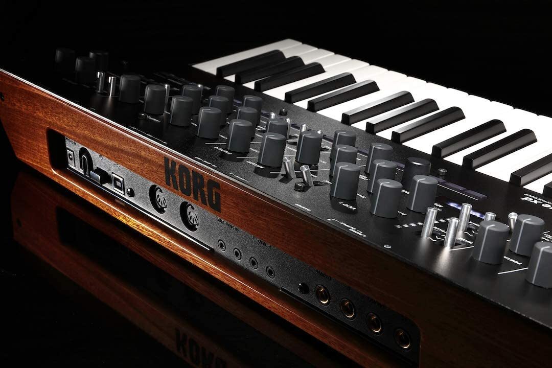 KORG MINILOGUE-XD Polyphonic Analog Synthesizer with Digital Multi Engine F/S