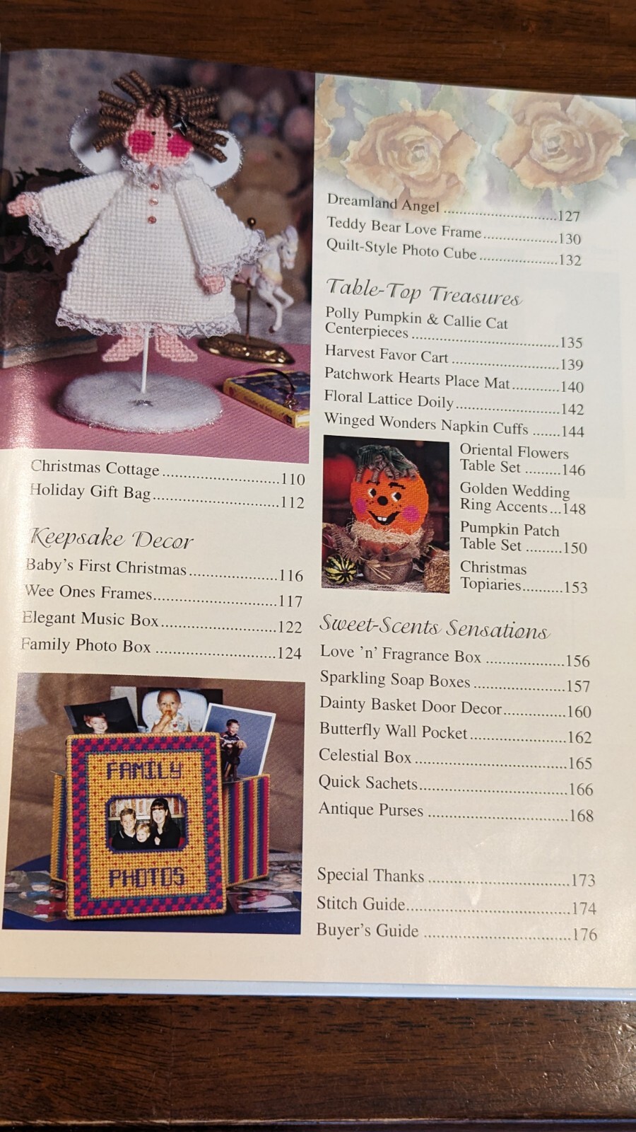 101 Easy Home Accents PLASTIC CANVAS PATTERN BOOK Very Good Used