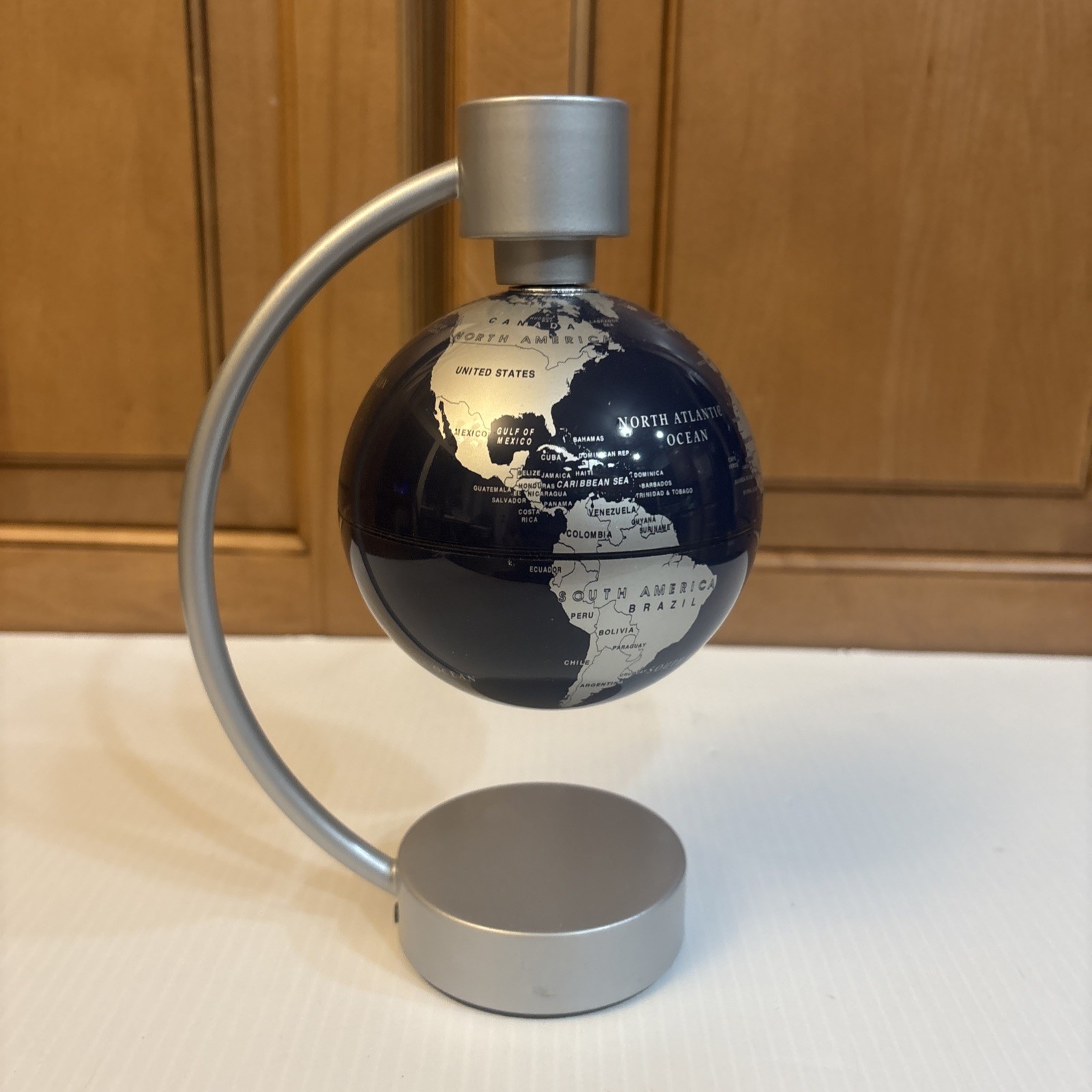 Stella Nova Magnetic Globe
