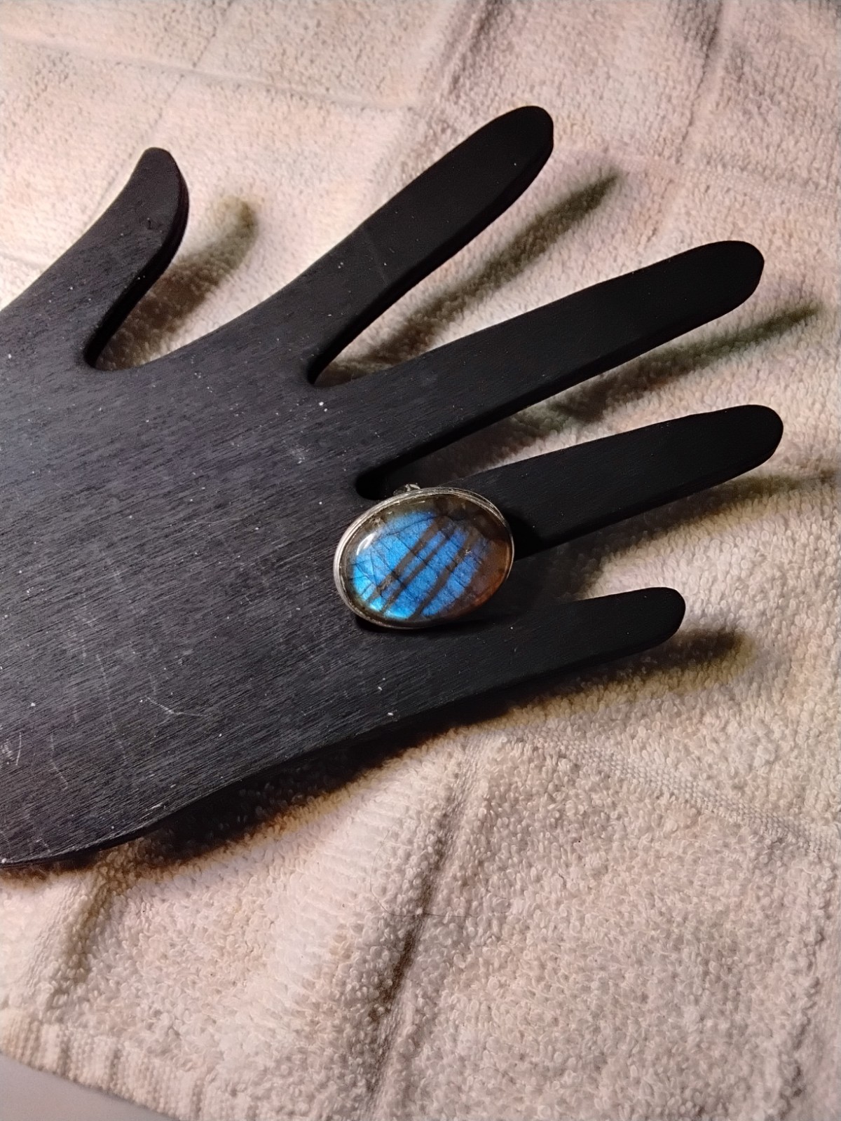 Spectacular Labradorite Ring. Tarnish Resistant Rhodium Plate.    Size 9