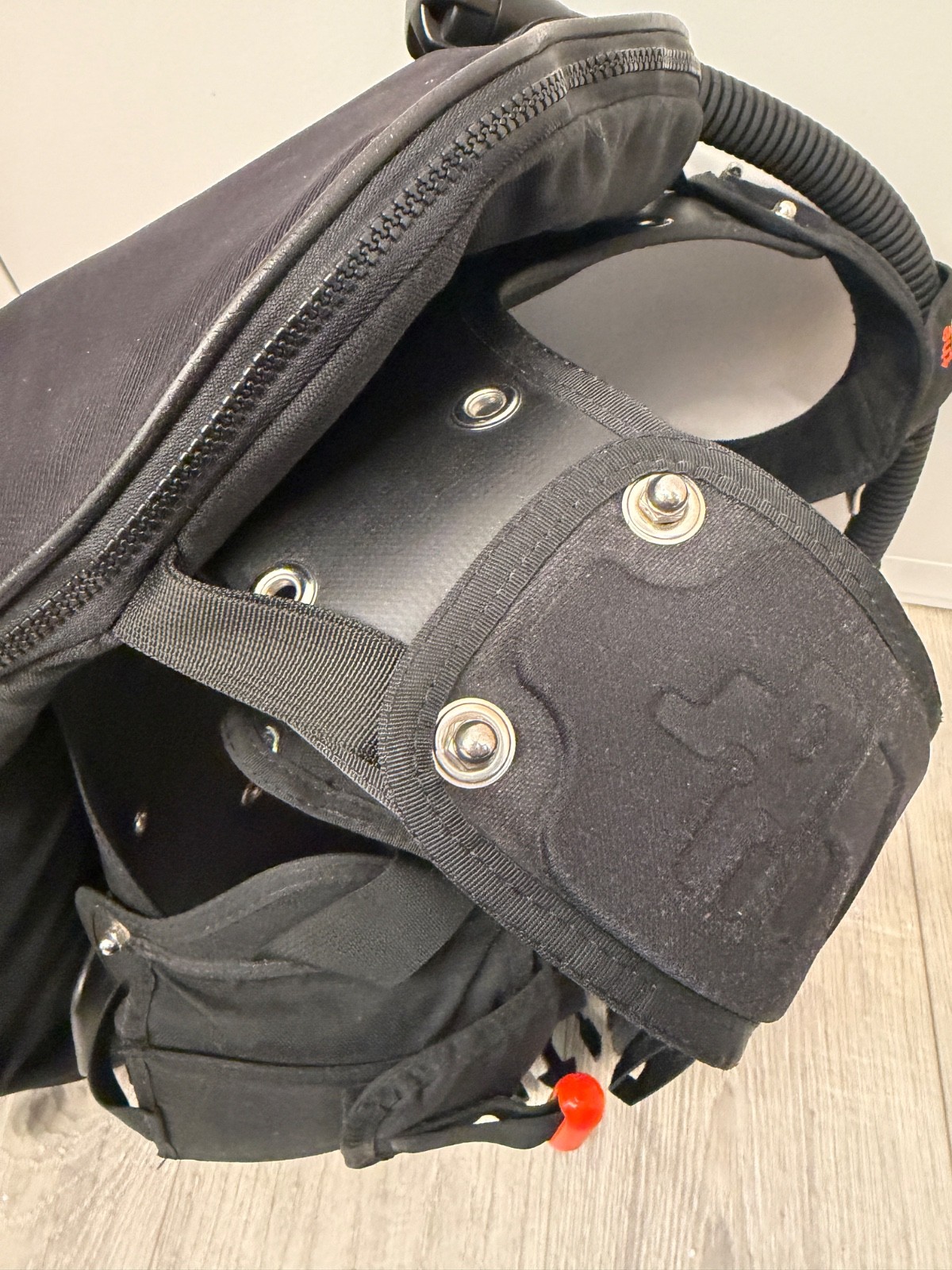 Dacor the Rig 2 BCD scuba diving size small fits medium too