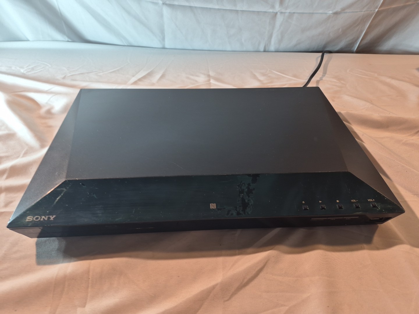 Sony BDV-E2100 Home Theatre Blu-Ray 3D/DVD Player ONLY - NO Remote or Speakers