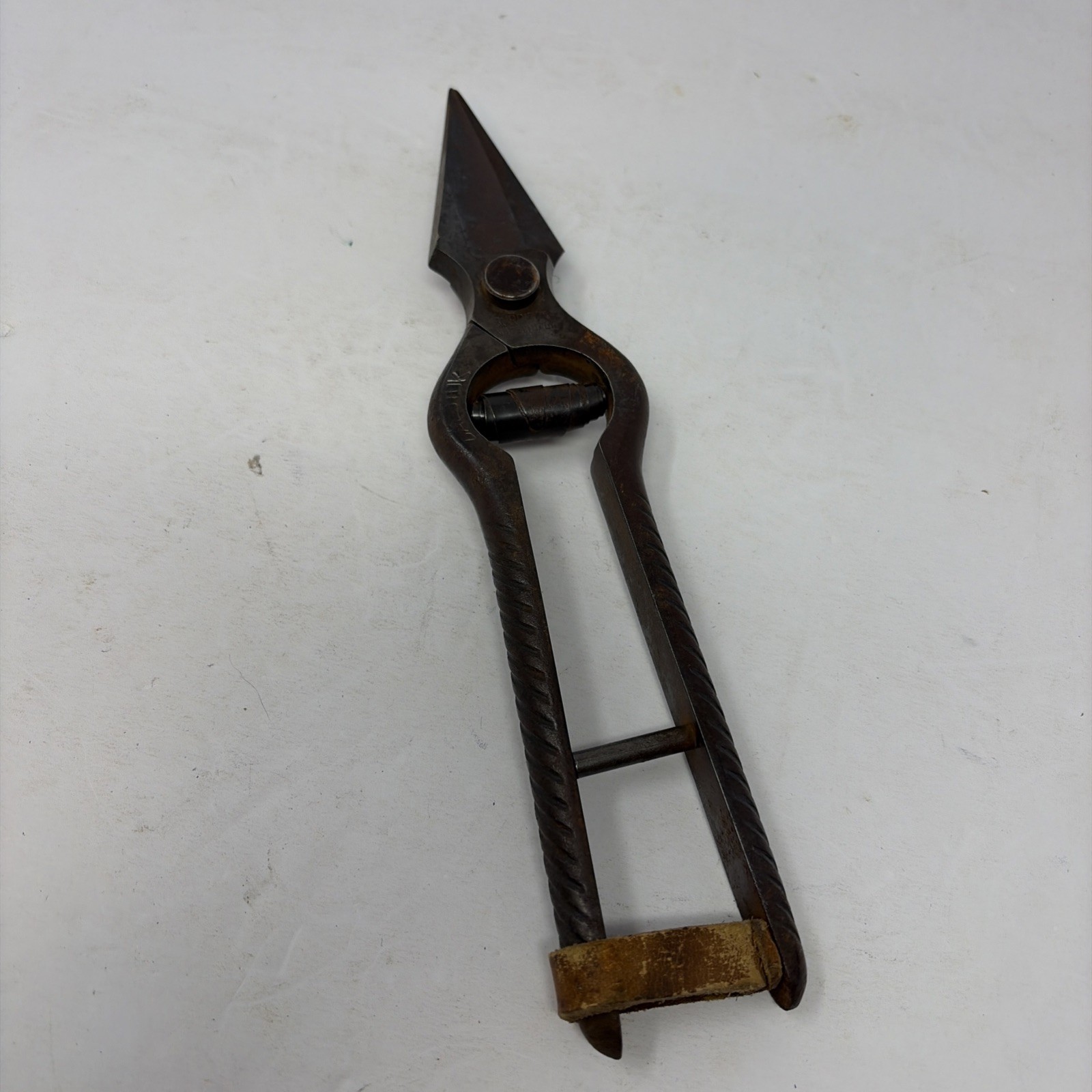 OLD ANTIQUE BURDIZZO CALSTOK ITAILIAN FIG NIPPERS 1900'S GRAPE TOOL RARE PATINA
