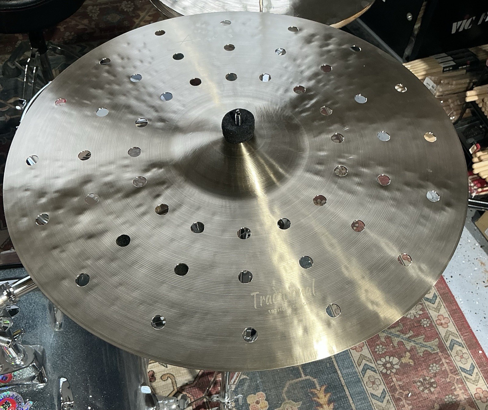 Aisen Cymbals 18” Traditional Holy Crash