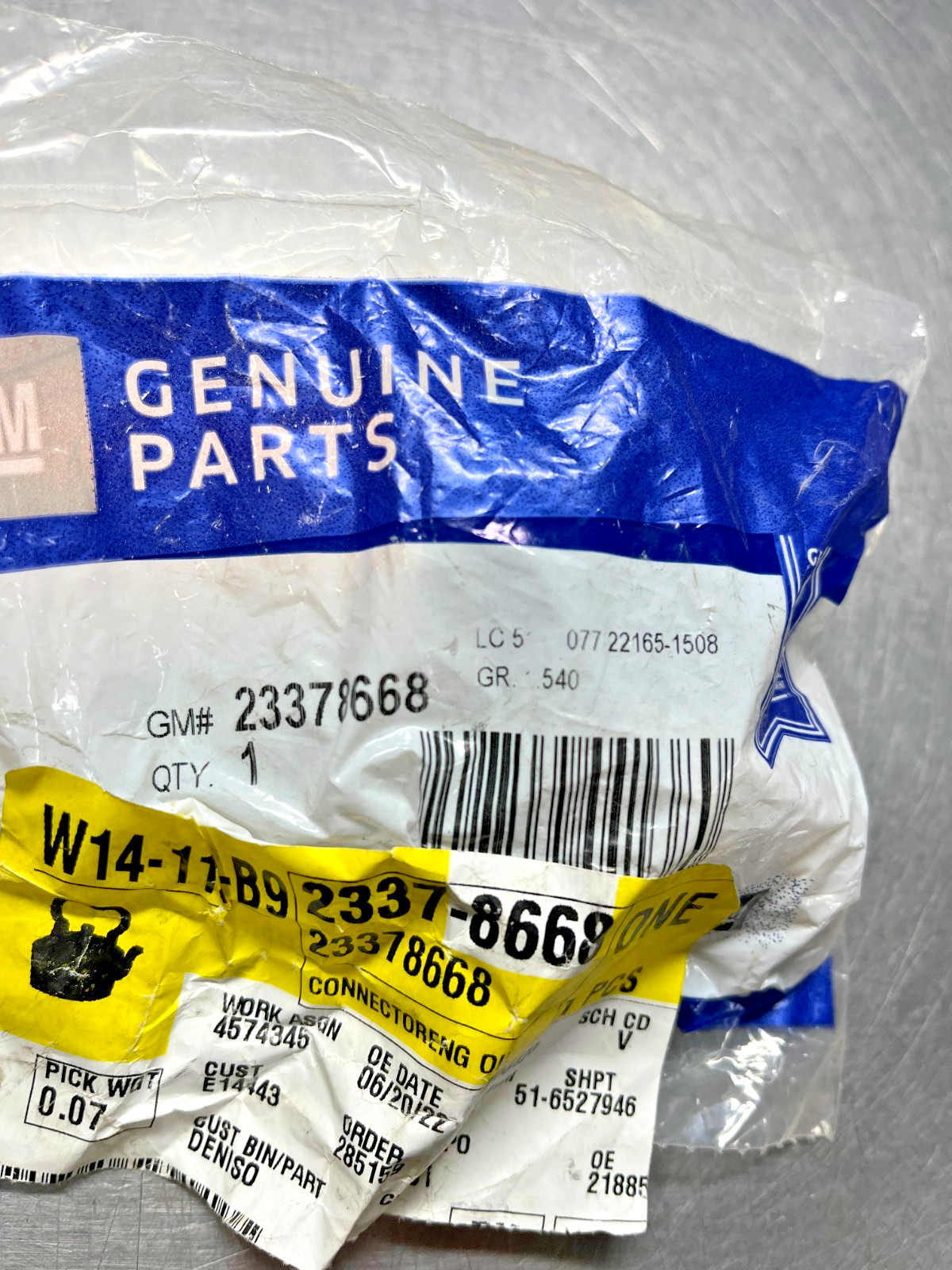 23378668  Genuine OEM  GM  Oil Cooler CONNECTOR FITTING  2337-8668