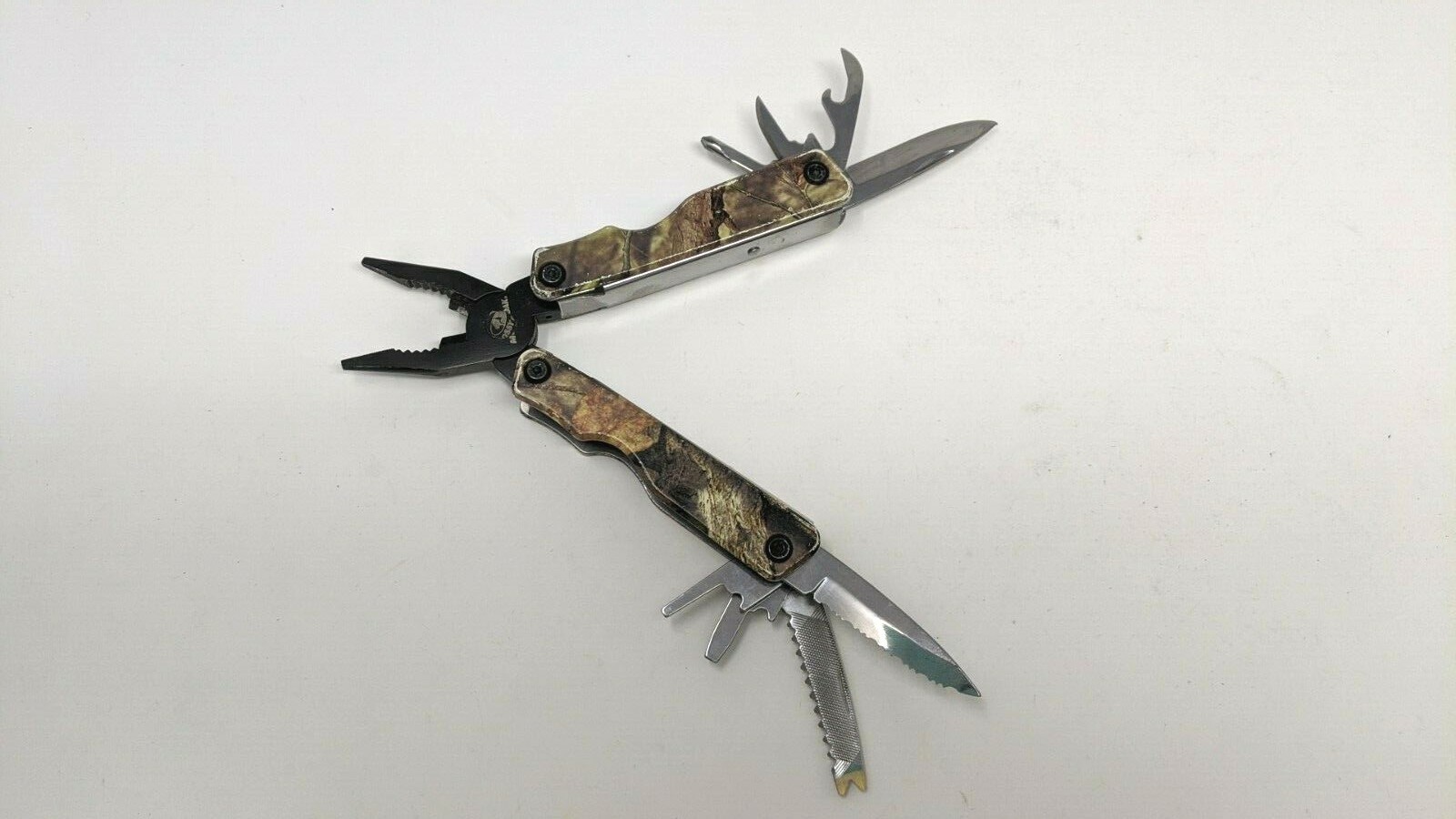 Mossy Oak Camo Multi Tool Pliers Wire Cutter Screwdrivers File Ruler **Various**
