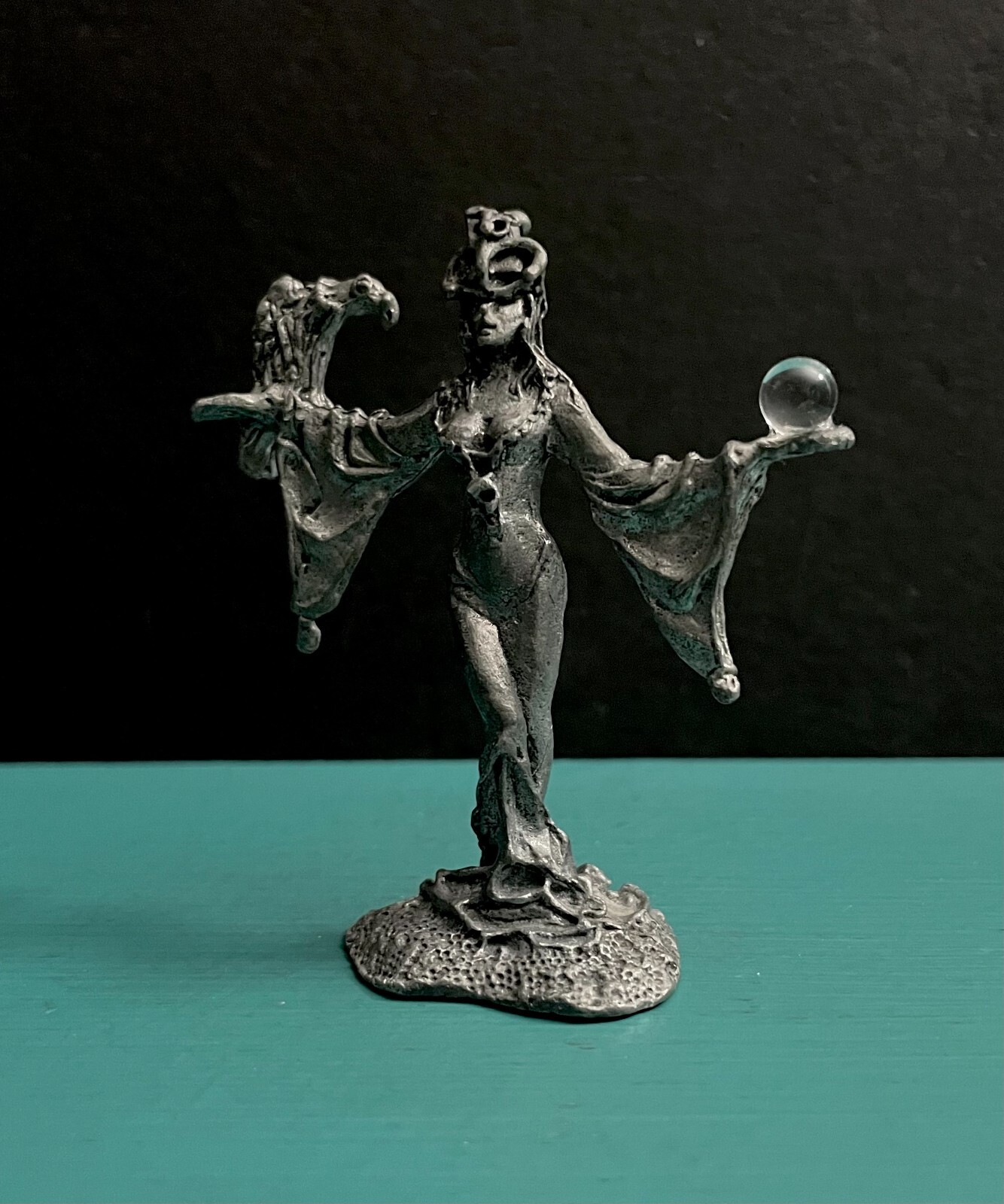 Pewter Morgan Le Fay Sorceress Vulture Buzzard Bird Mini Figurine LOTR GOT RPG