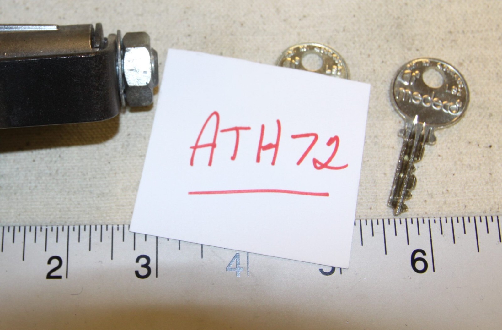 Automatic Products AP 112 & LCM2 snack machine T handle with Medeco lock 2 keys