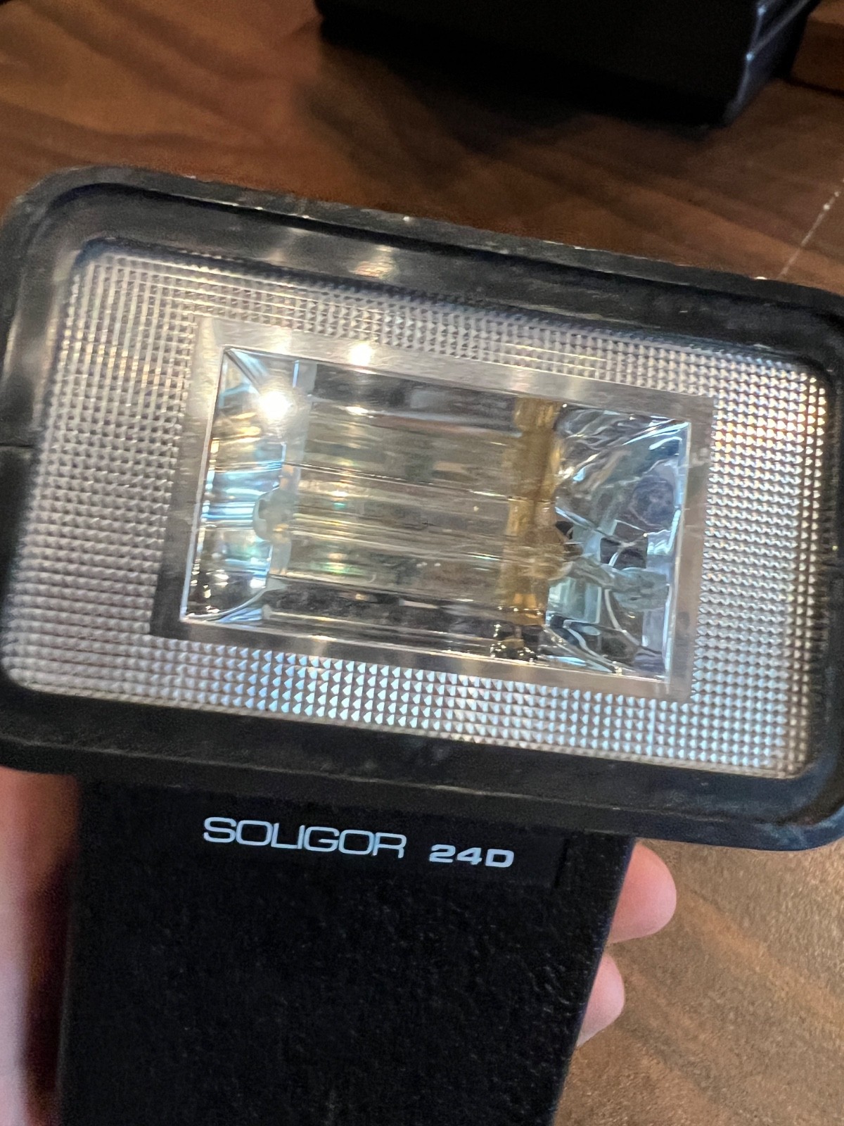 Soligor 24d Eletronic Hot Shoe Flash