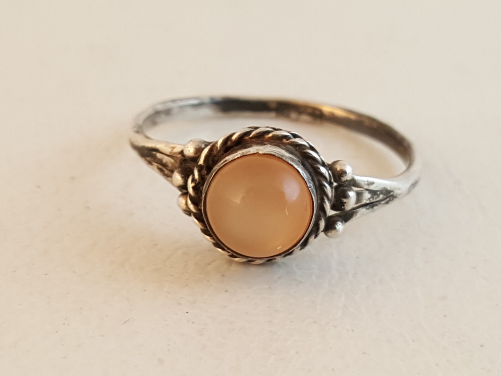 Artisan moonstone sterling silver ring sz 6.25