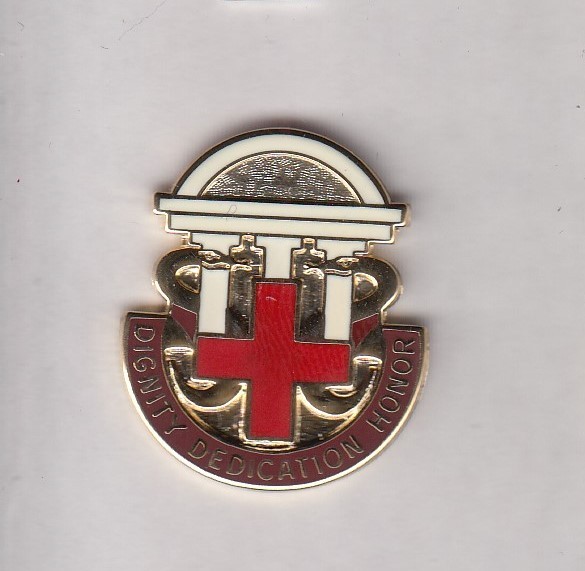 US ARMY MEDICAL CENTER DD EISENHOWER AMC crest DUI badge c/b clutchback D-22