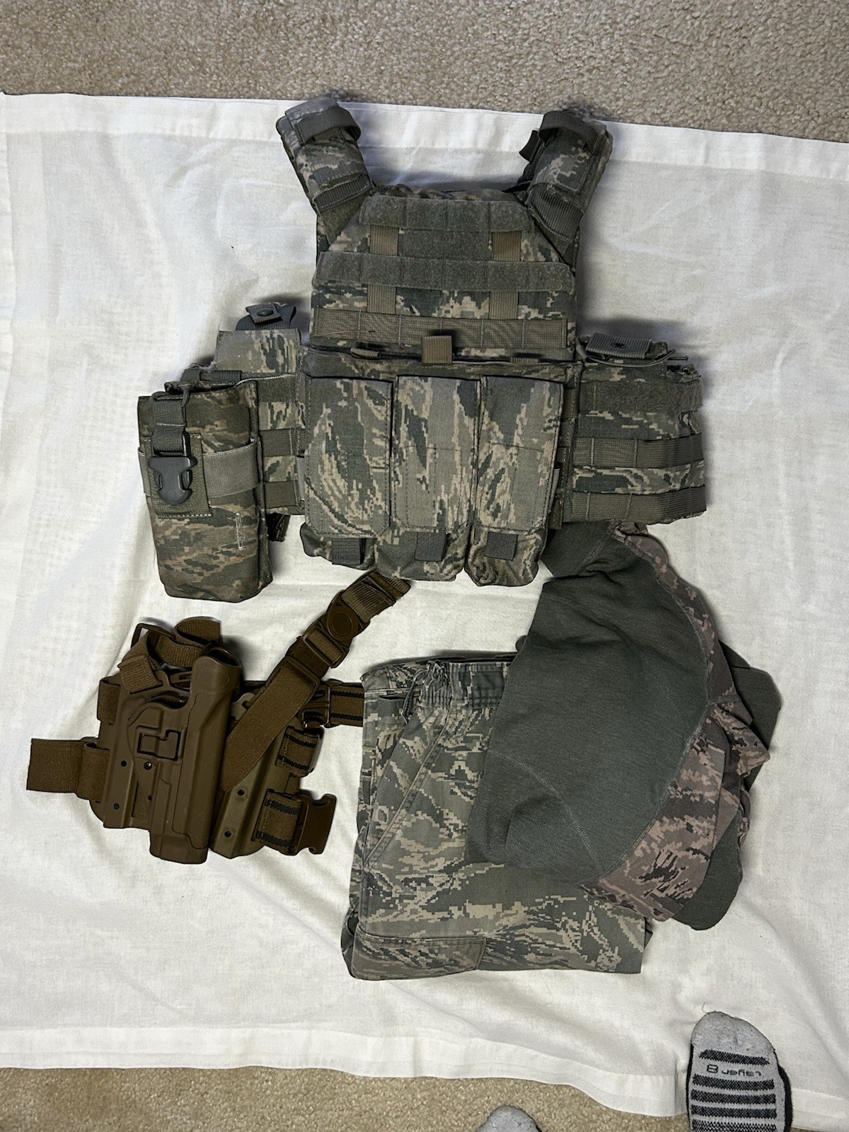 ABU T3 Plate Carrier w/ Foam Inserts, Pouches, Combat Uniform, and Holster