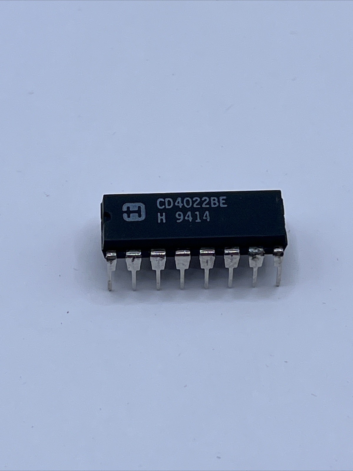 CD4022BE Harris 16-DIP / Counter/Divider Single 4-Bit Octal UP 16-Pin (qty 25